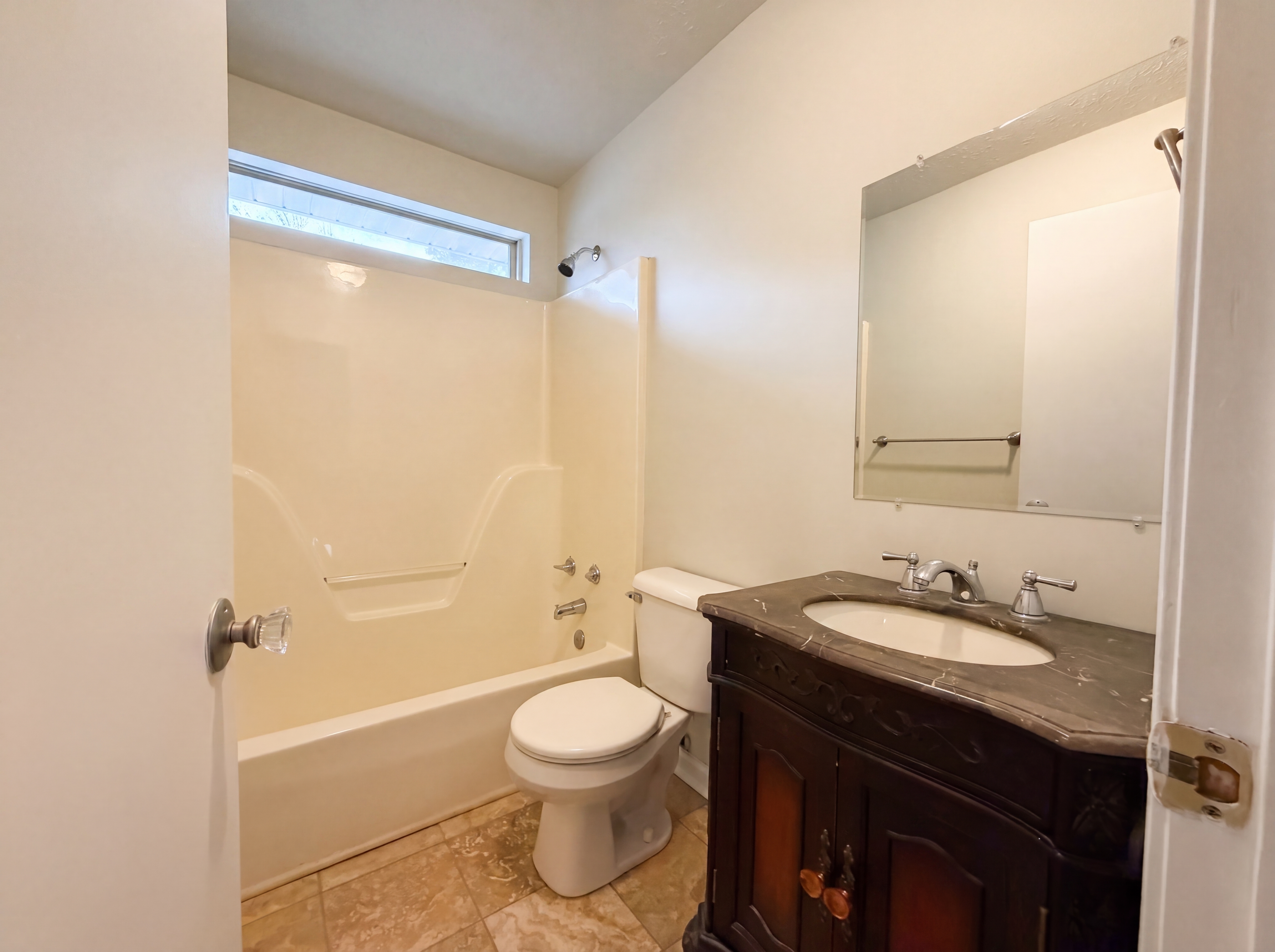 Photo 12 of 18 of 4046 Farmingham Woods Dr, Hermitage, TN