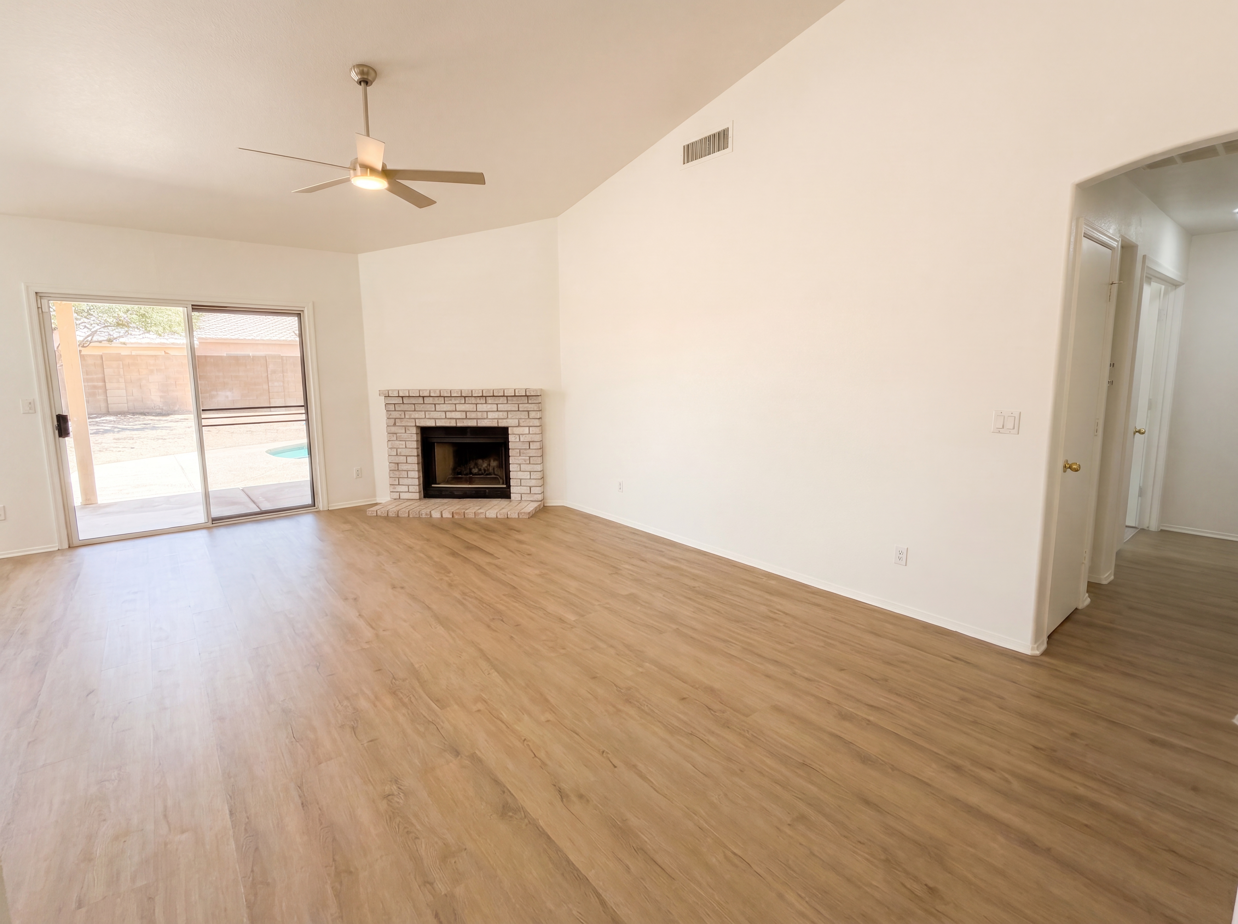 Photo 14 of 35 of 8421 W Willowbrook Dr, Peoria, AZ