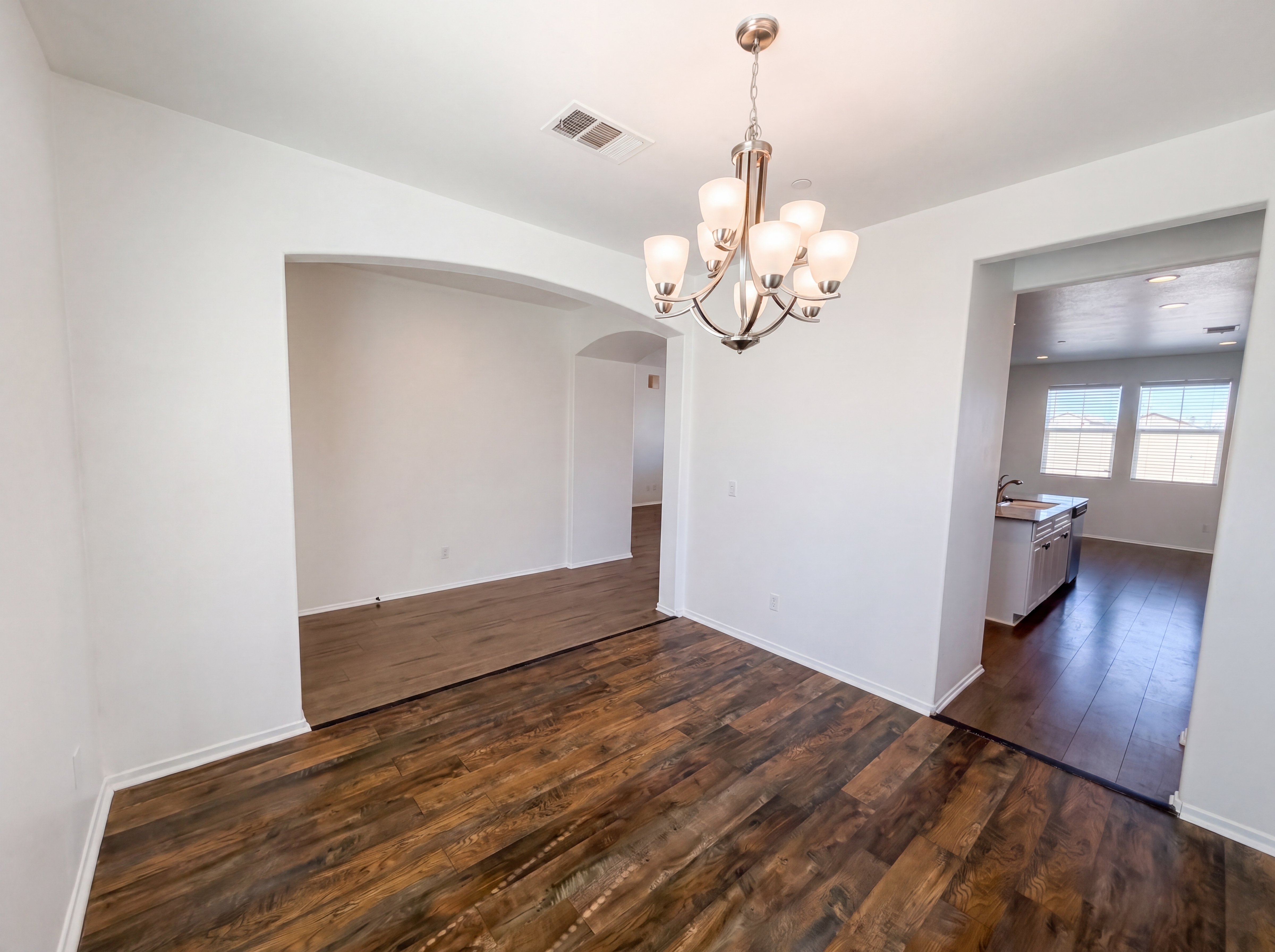 Photo 10 of 34 of 15110 Paseo Verde Pl, Victorville, CA