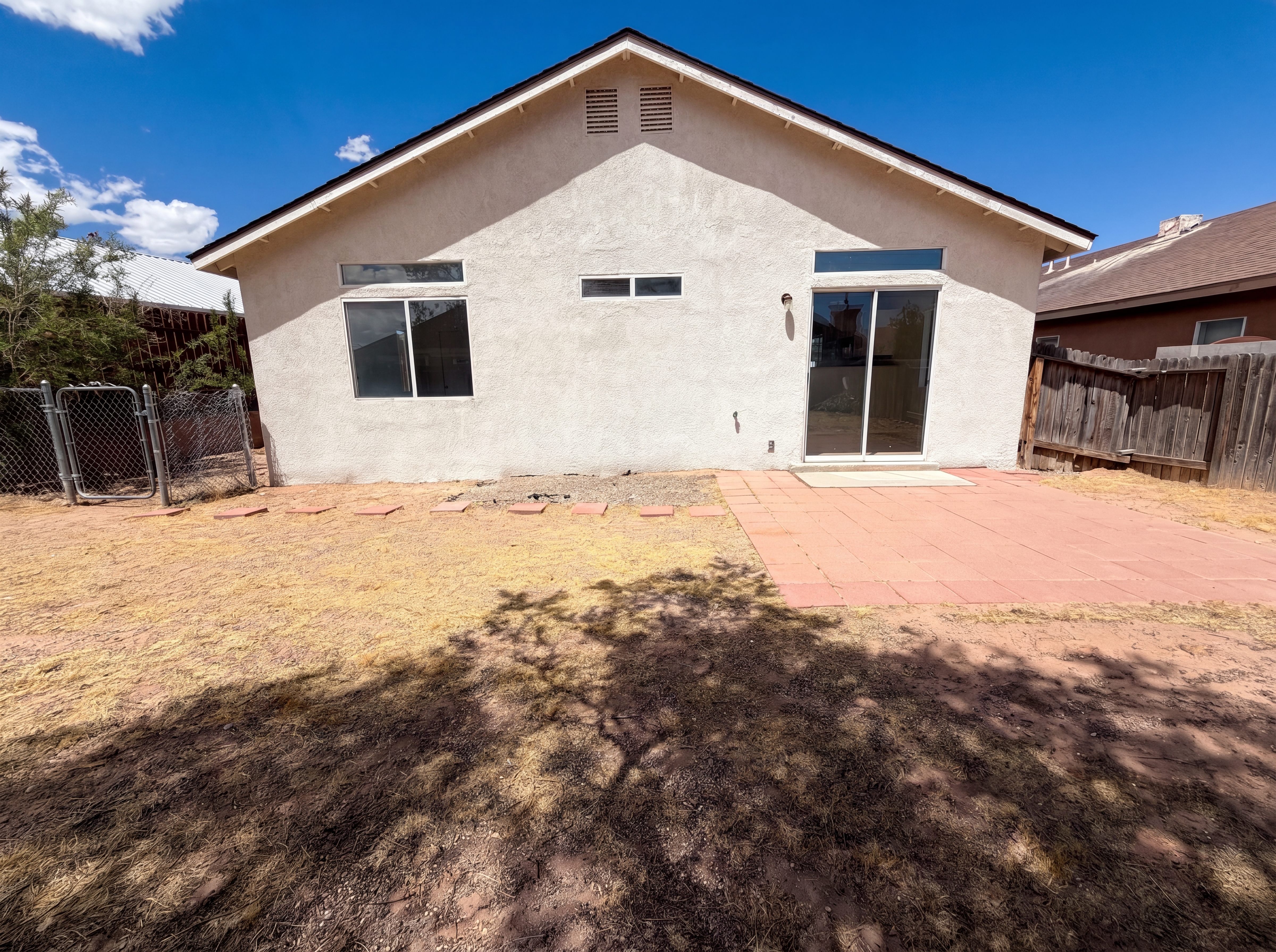 Photo 5 of 17 of 6948 Angela Dr NE, Rio Rancho, NM