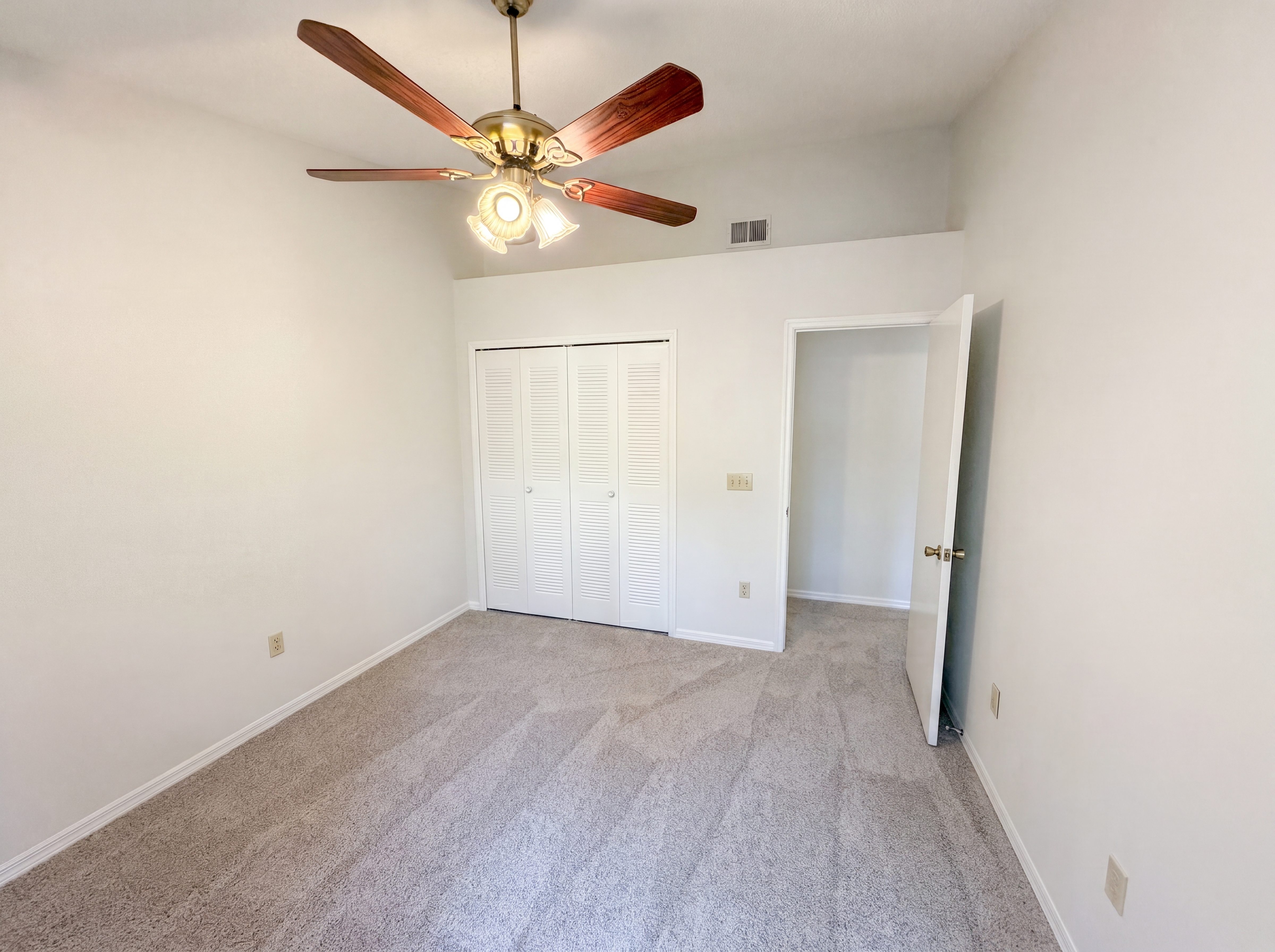 Photo 14 of 24 of 5955 Calais Way, Orlando, FL