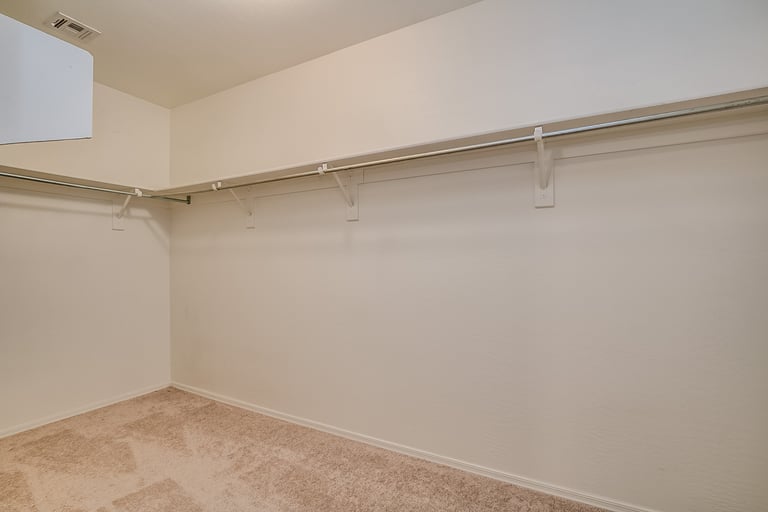 Photo 20 of 34 - 2230 E Wayland Dr, Phoenix, AZ 85040