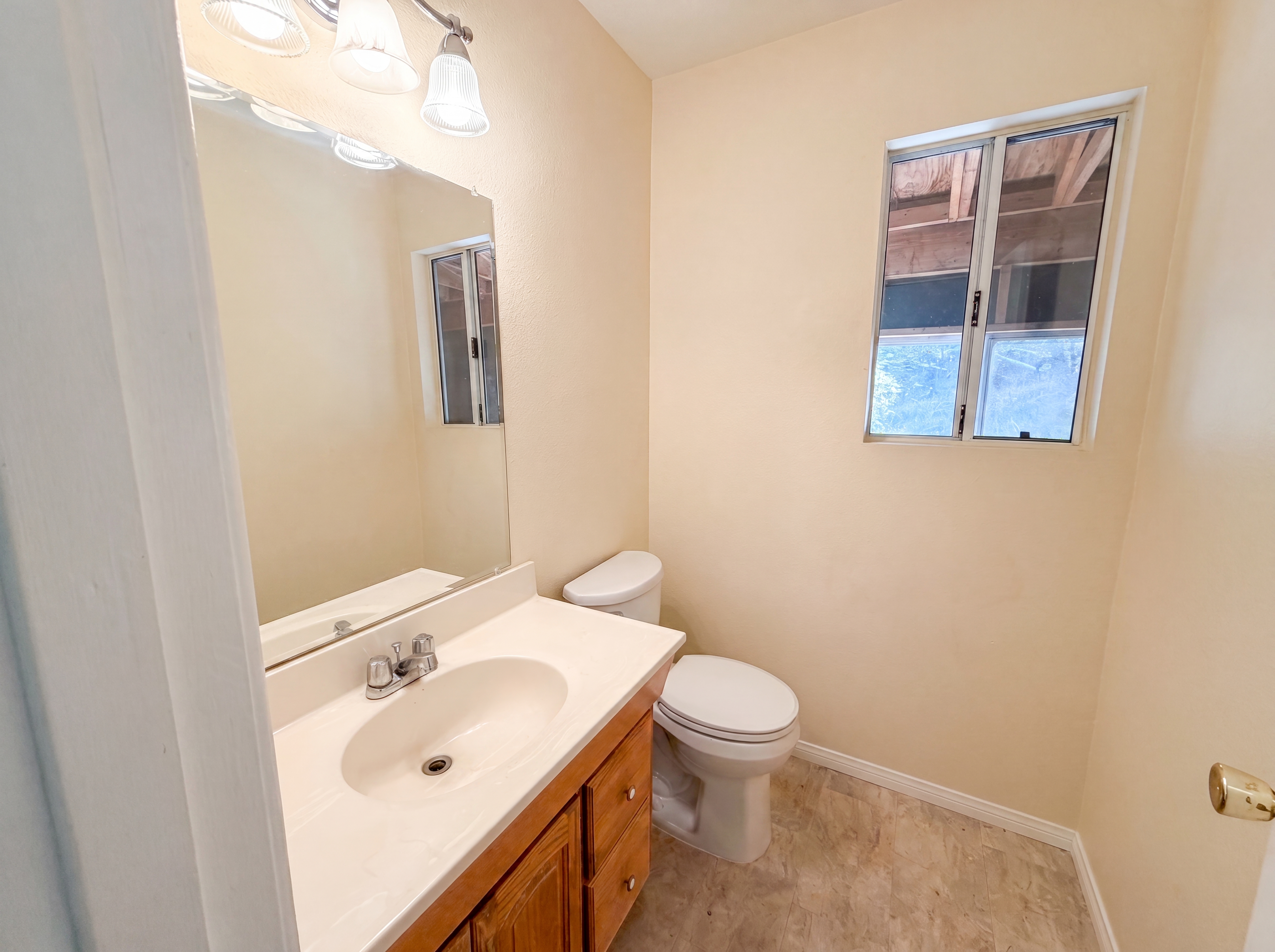 Photo 17 of 20 of 21778 Ridge Dr, Cedarpines Park, CA