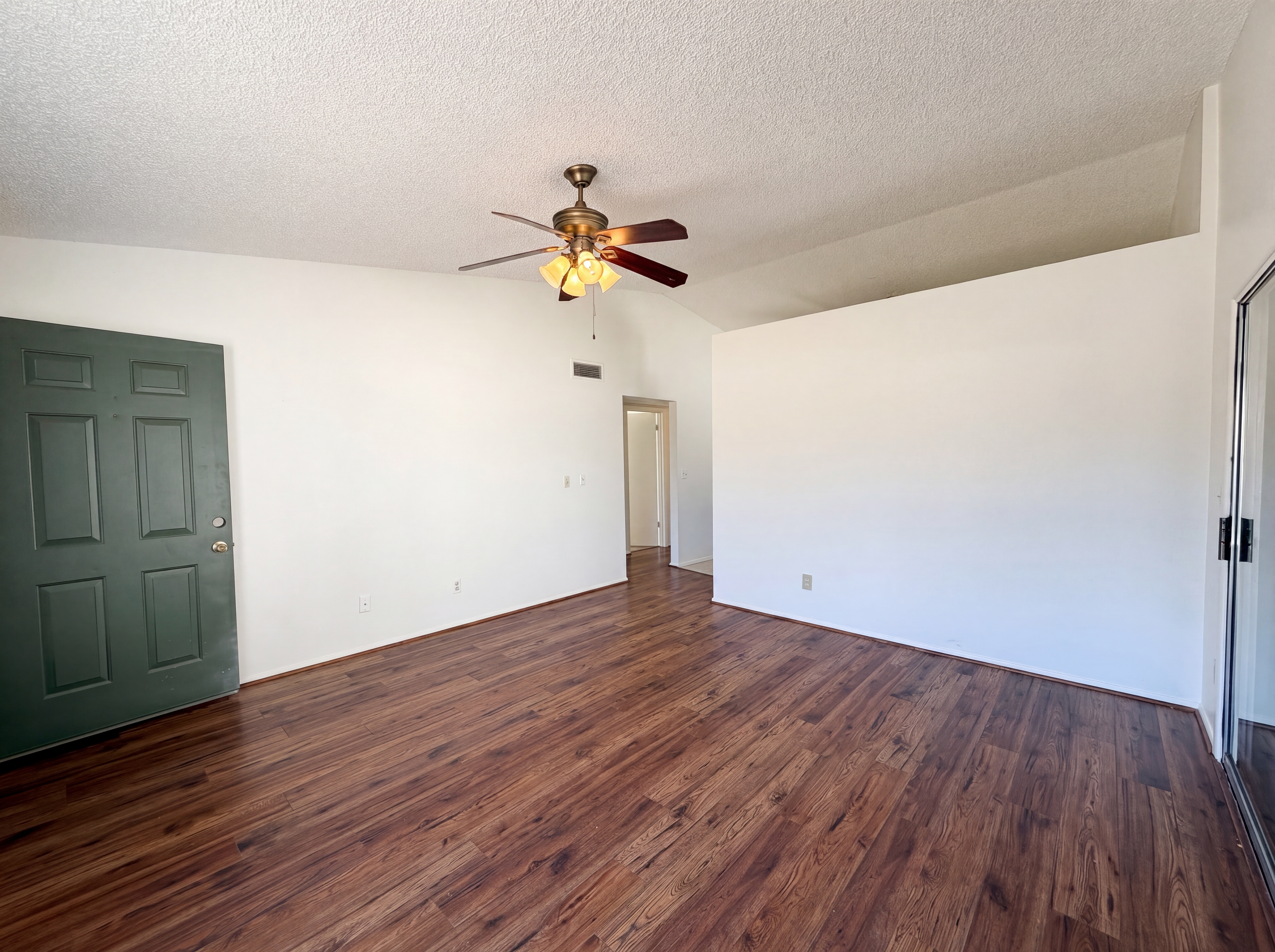 Photo 9 of 17 of 5135 E Evergreen St, Mesa, AZ
