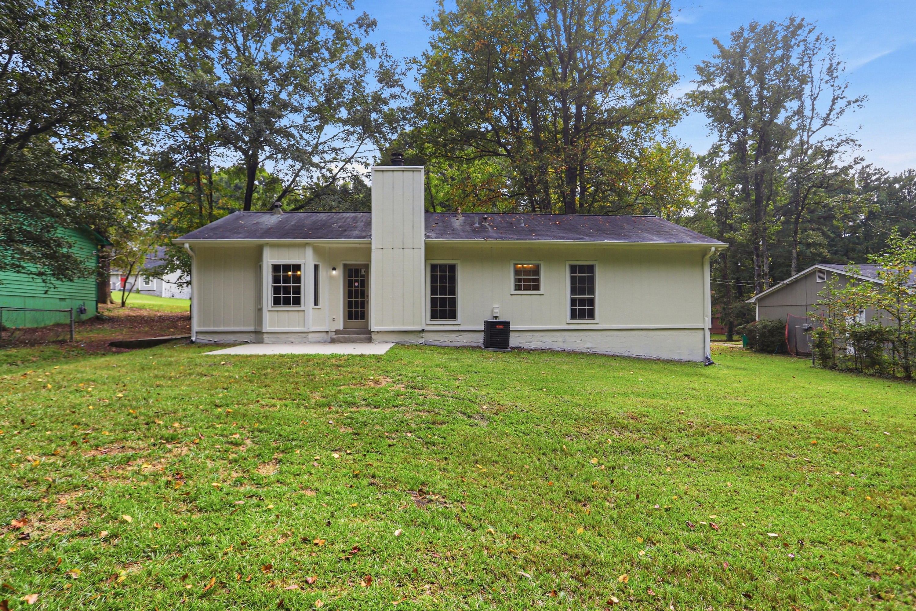 Photo 28 of 31 of 6379 Leverett Dr, Lithonia, GA