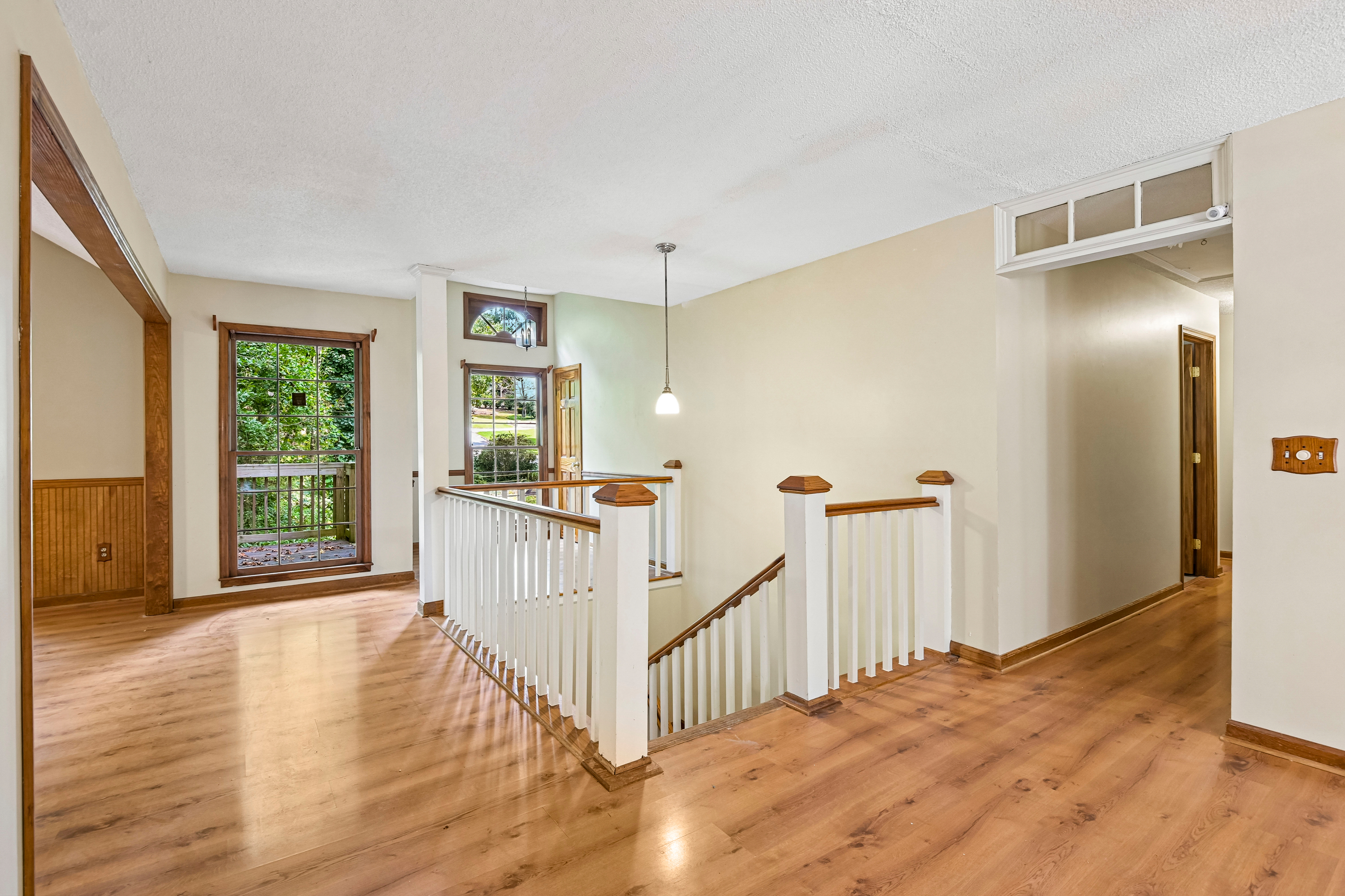 Photo 9 of 28 of 2623 Wellington Dr, Marietta, GA