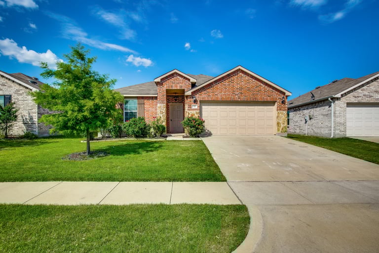 Photo 28 of 28 - 110 Abelia Dr, Fate, TX 75189