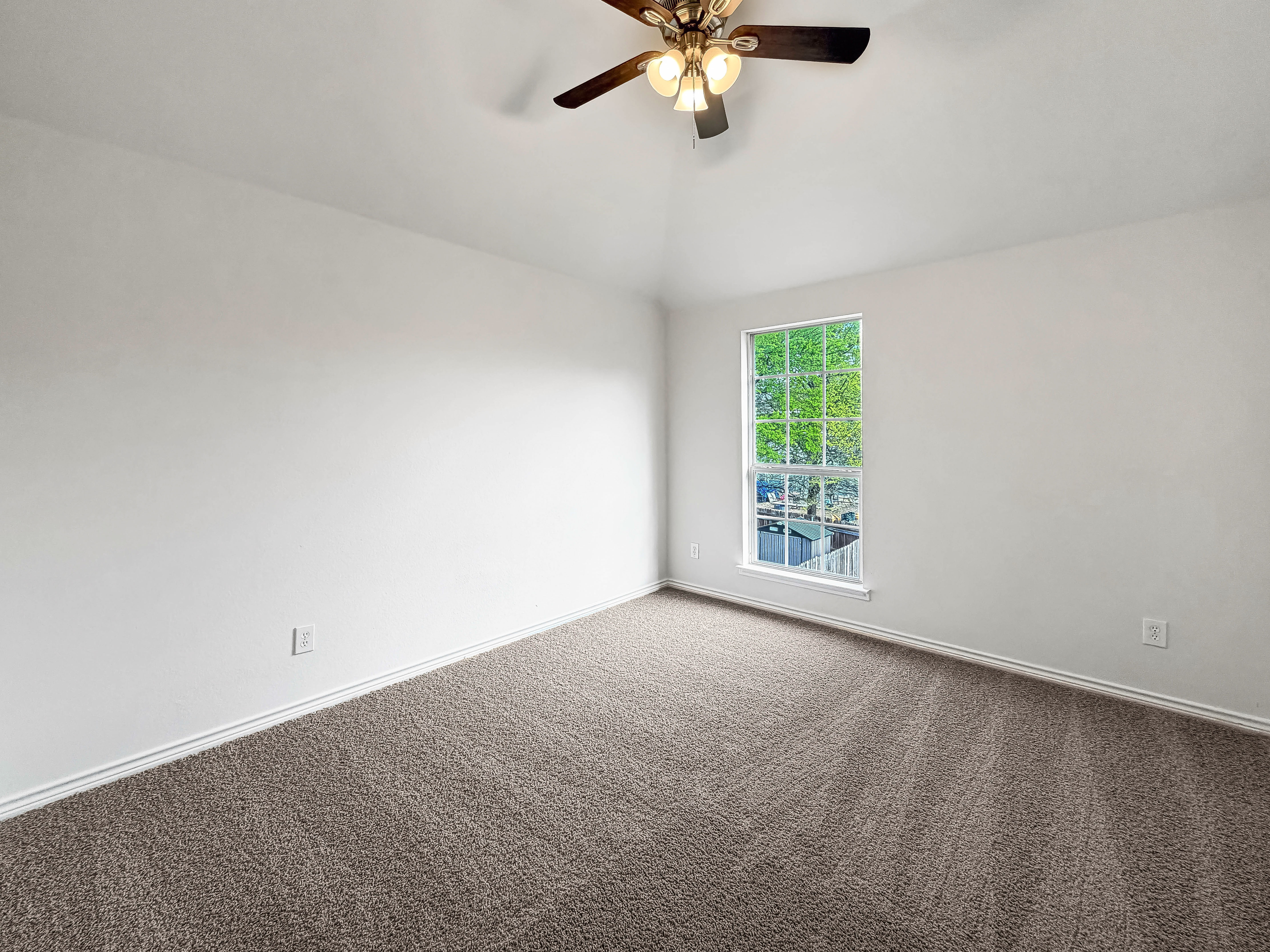 Photo 4 of 31 of 8212 Boulder River Trl, McKinney, TX