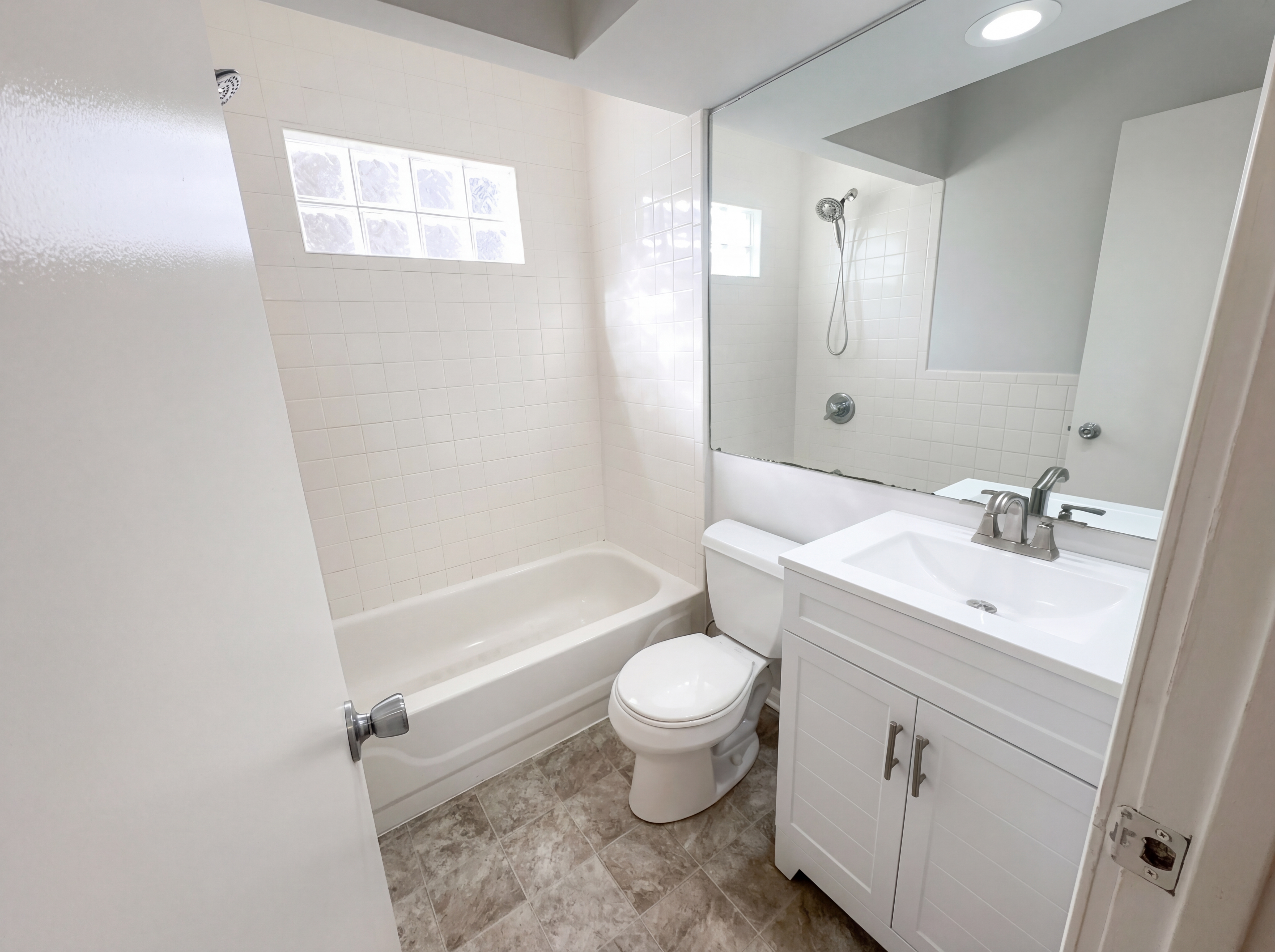 Photo 9 of 24 of 1824 E Hudson Ave, Royal Oak, MI
