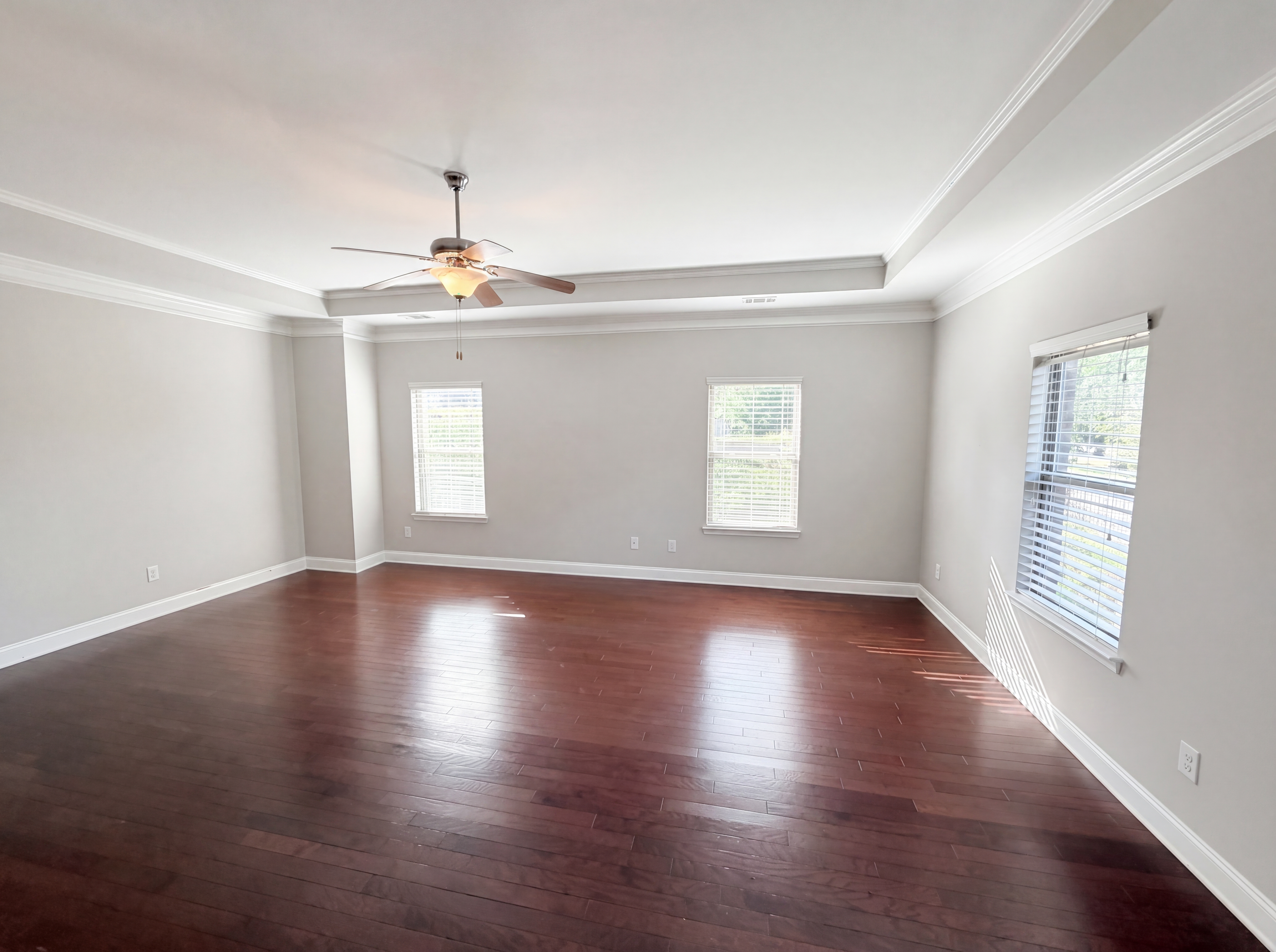 Photo 9 of 24 of 10555 Naramore Ln, Alpharetta, GA