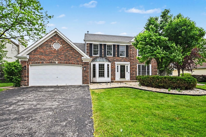 Property photo 1 of 865 Warwick Ln