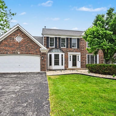 Property photo 1 of 865 Warwick Ln