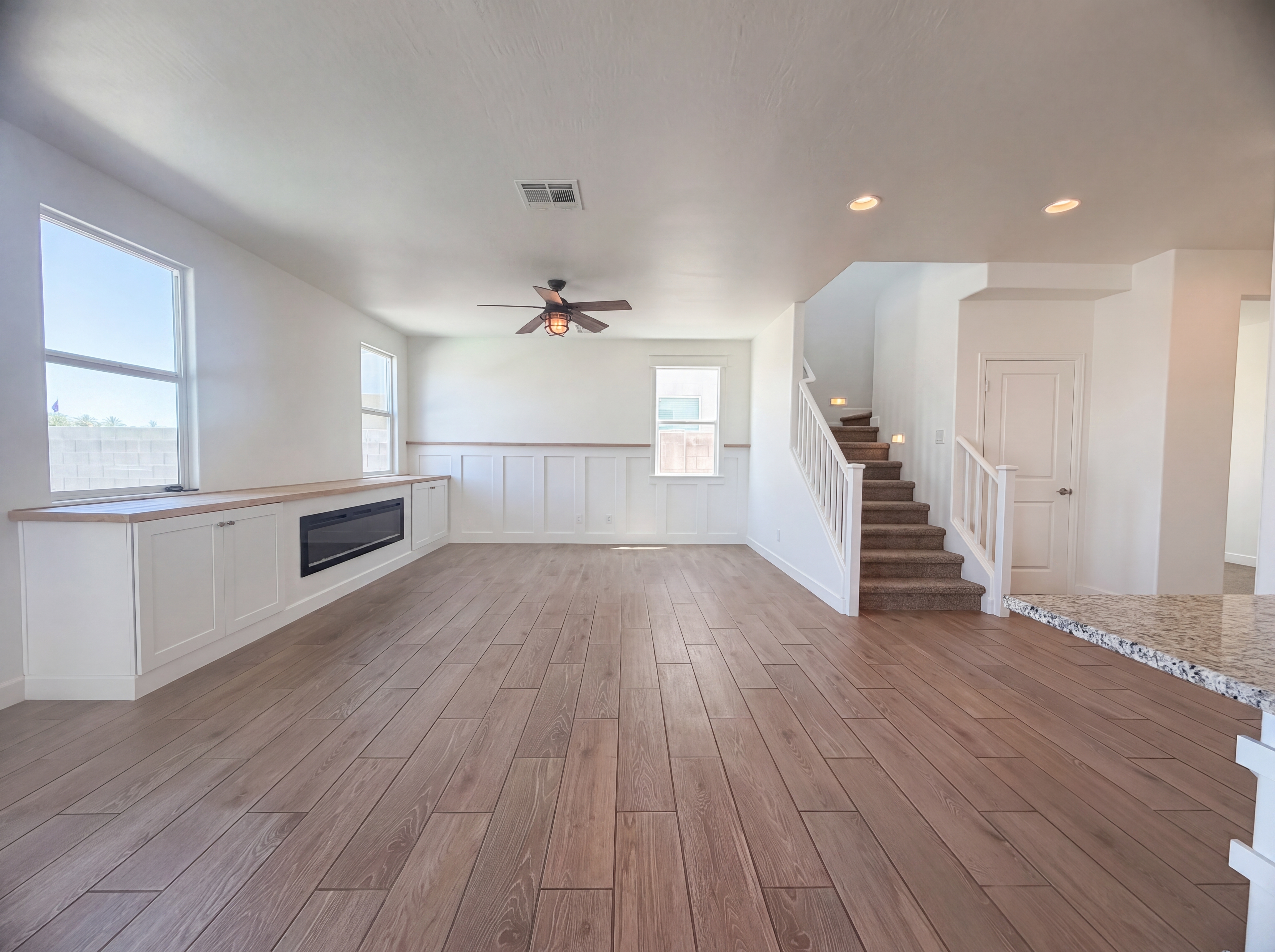 Photo 3 of 21 of 37647 N Bentgrass Rd, San Tan Valley, AZ
