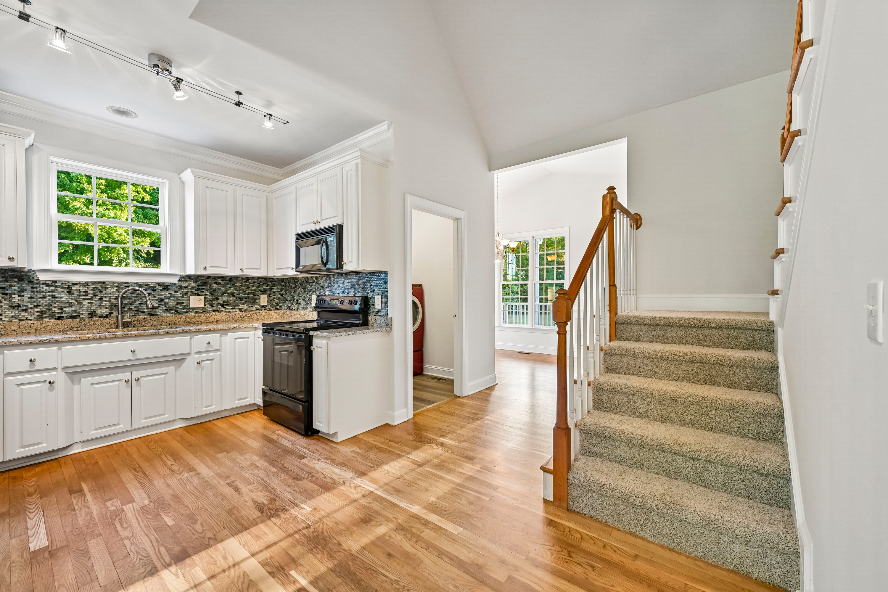 Photo 11 of 25 of 9701 Chris Dr, Raleigh, NC