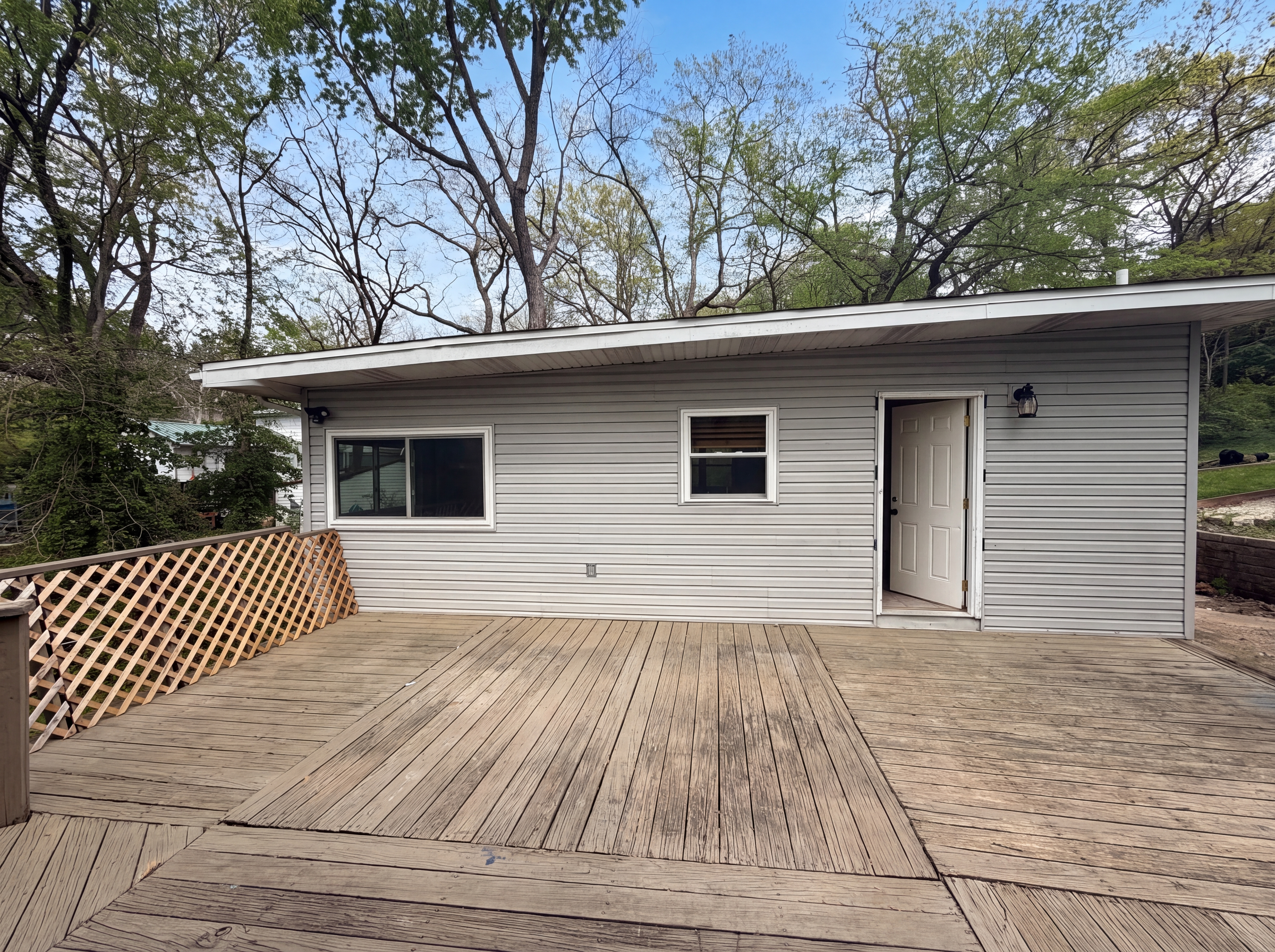 Photo 15 of 17 of 8479 Lake Dr, Cedar Hill, MO
