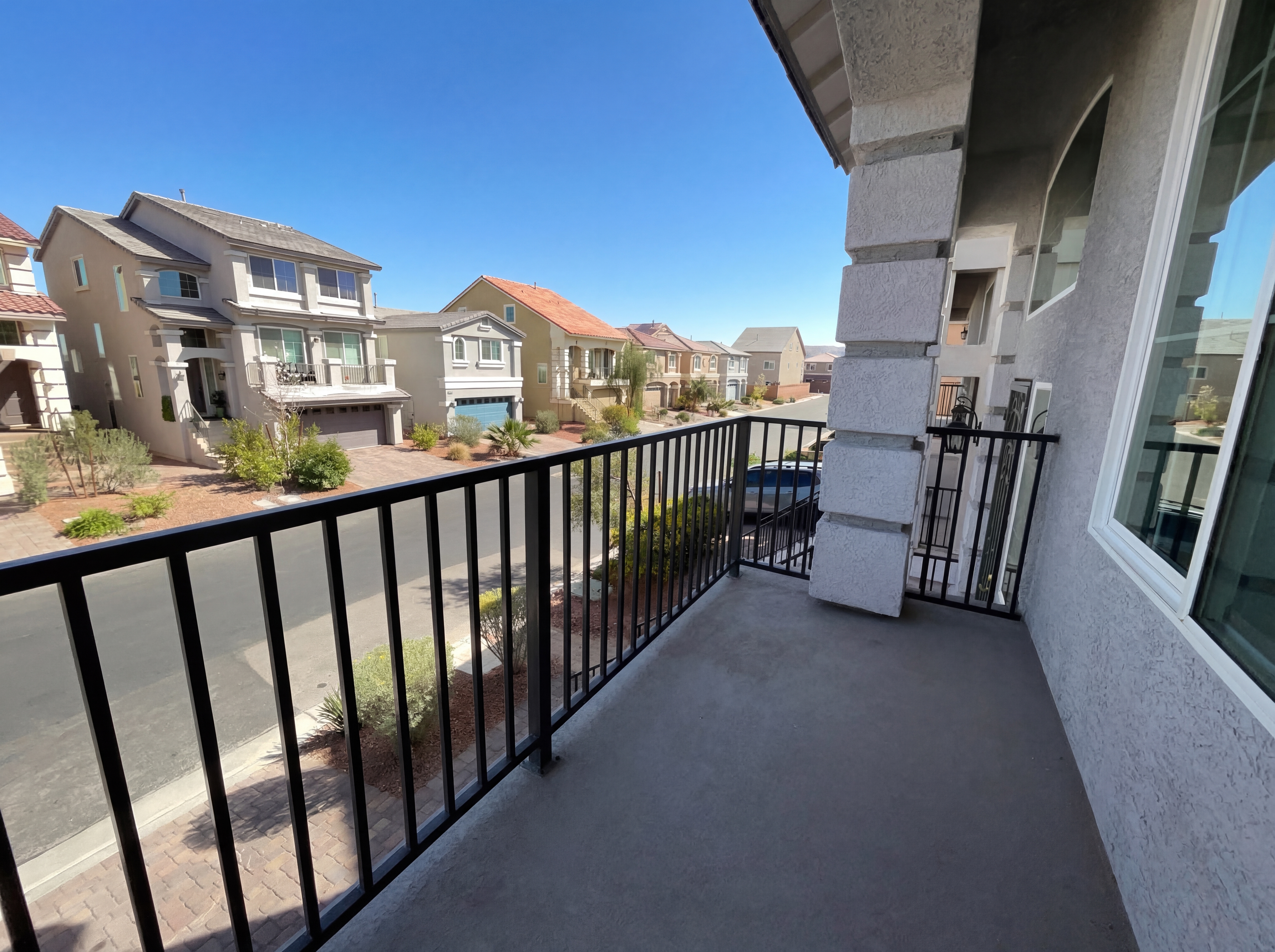 Photo 13 of 31 of 10125 Herons Rise St, Las Vegas, NV