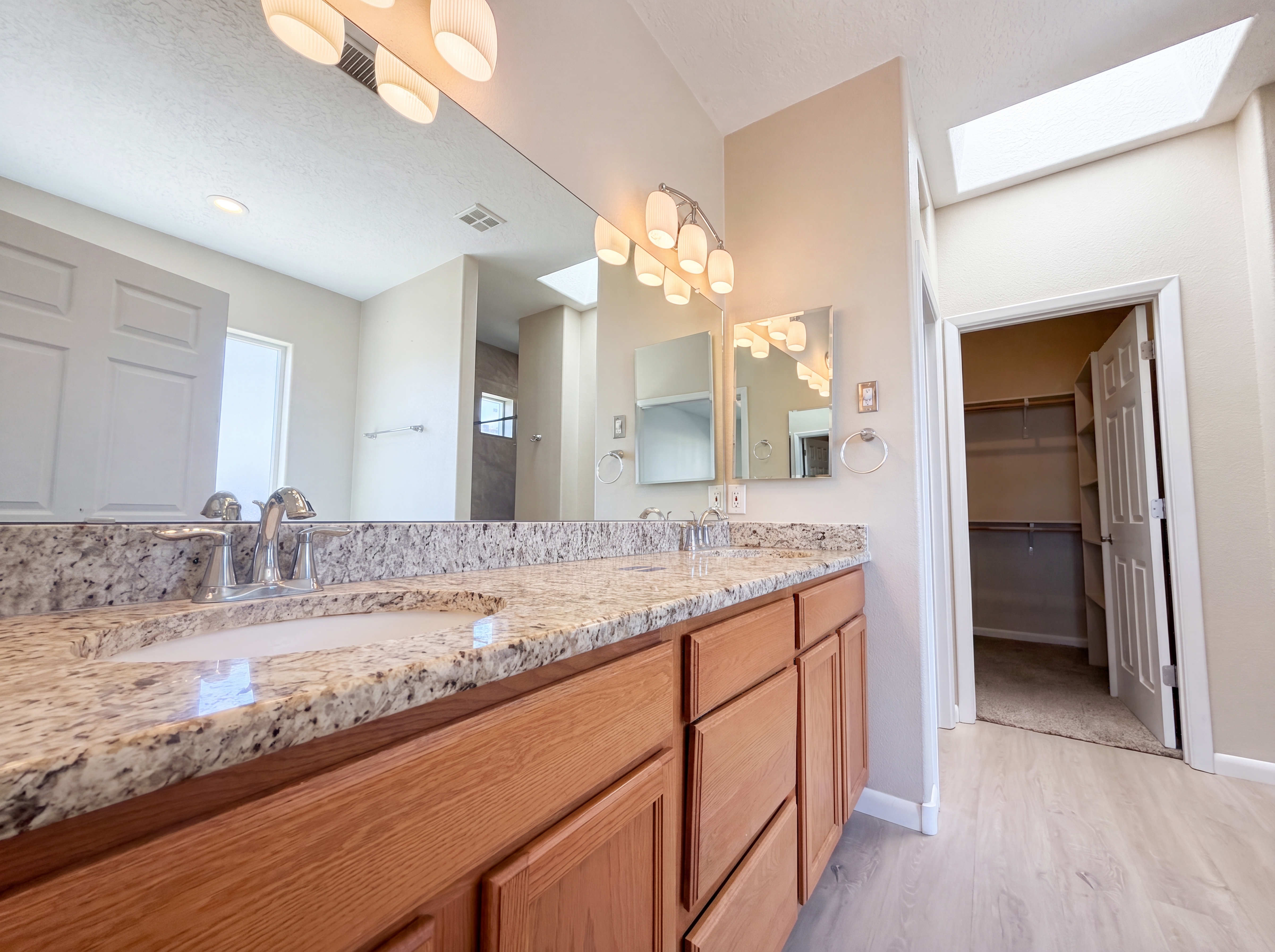 Photo 13 of 21 of 1625 35th St SE, Rio Rancho, NM