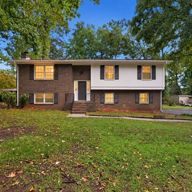 Property photo 1 of 4222 King James Ct