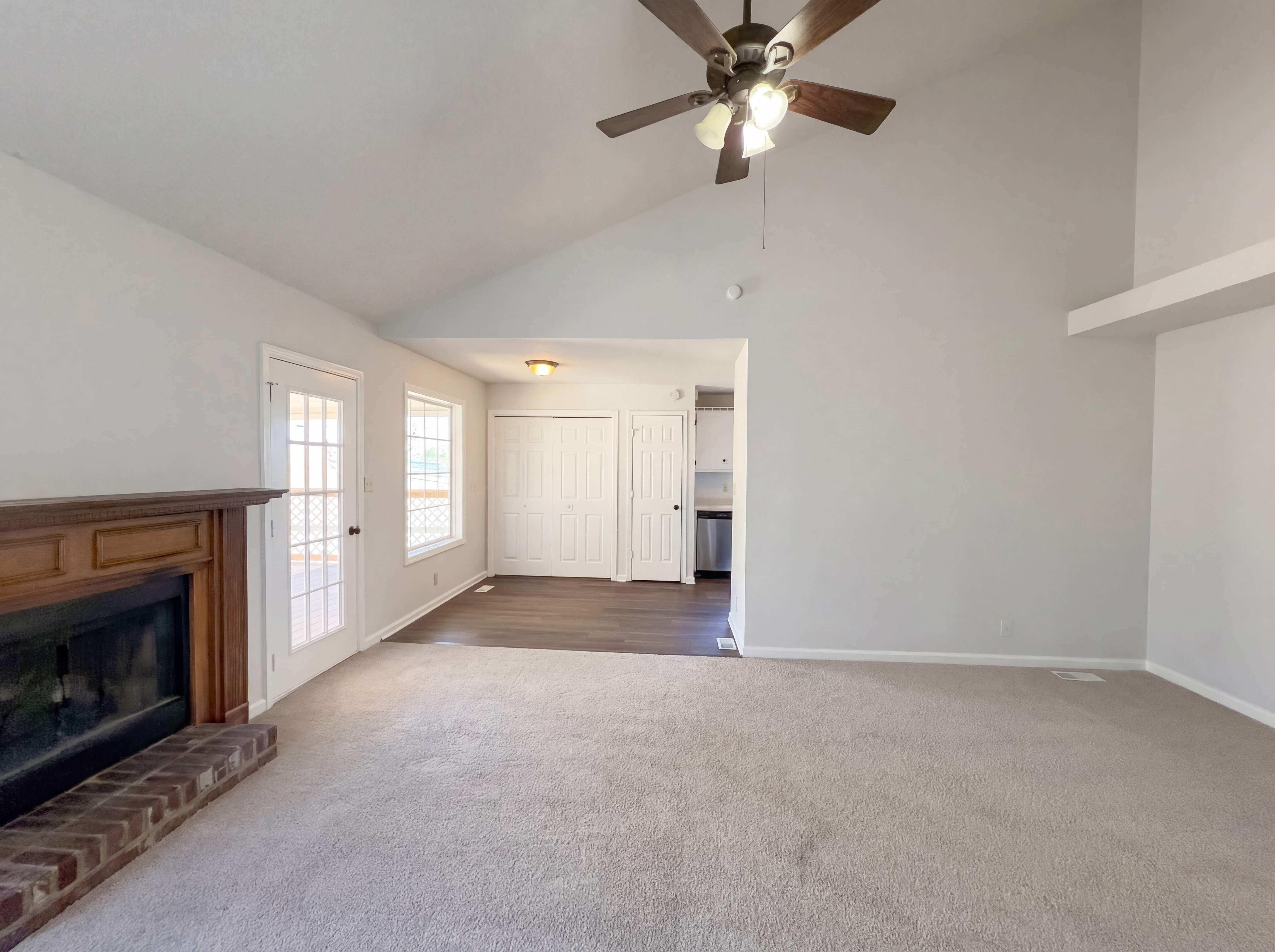 Photo 12 of 15 of 1690 Sparkleberry Dr, Clarksville, TN