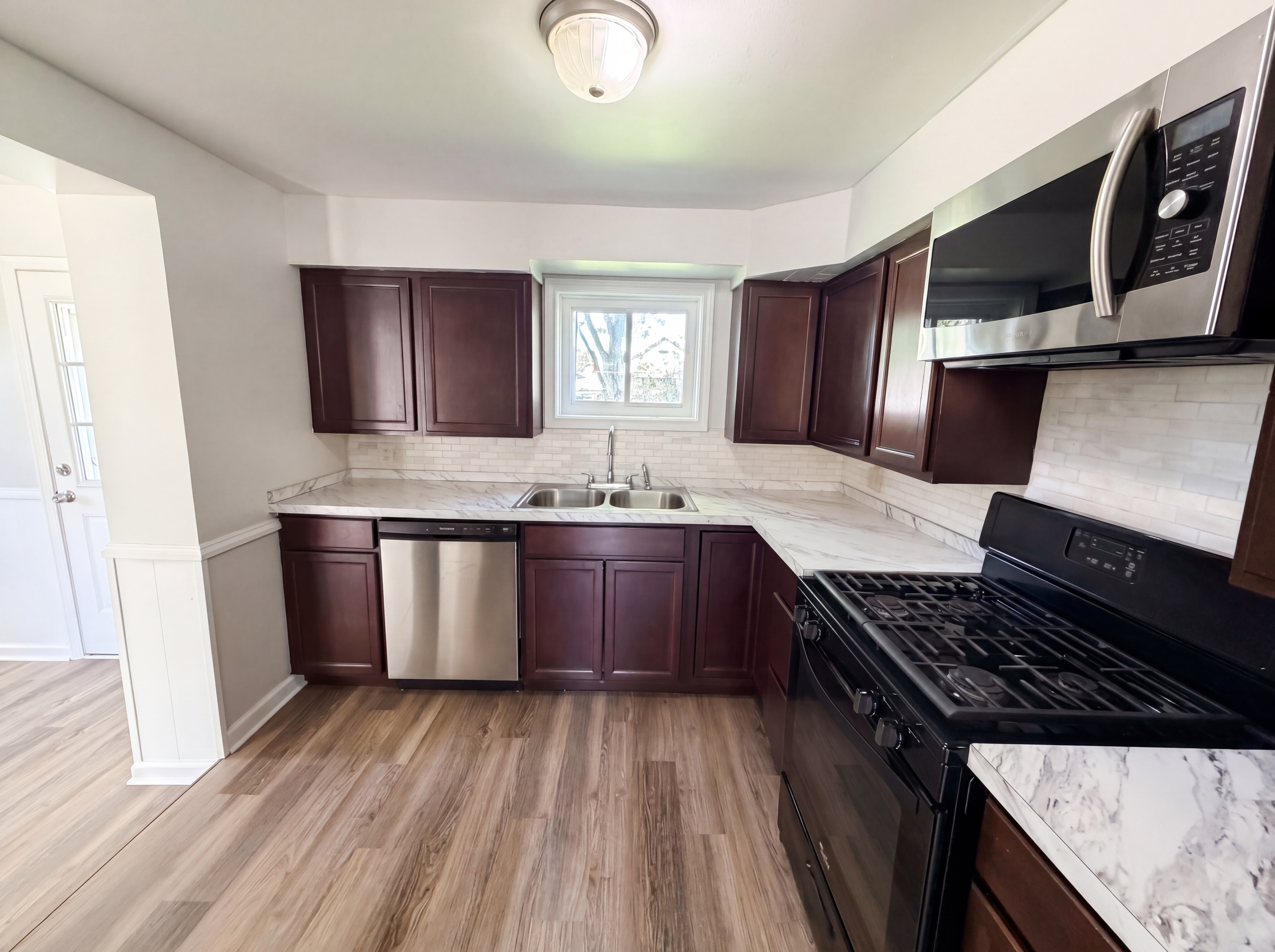 Photo 2 of 21 of 10338 Electric Blvd, Northfield, OH