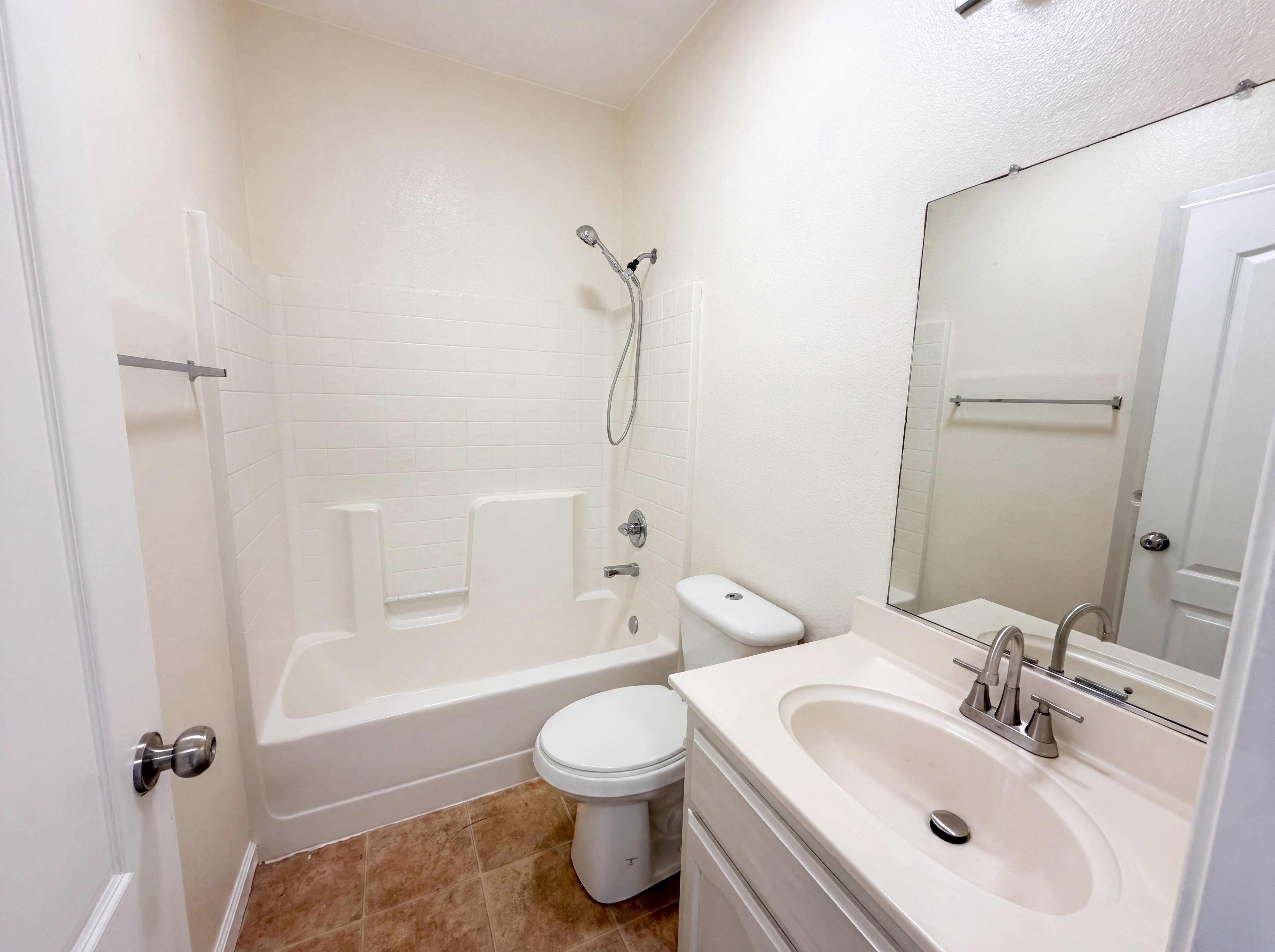 Photo 6 of 22 of 2227 Roberta Ave, Marysville, CA