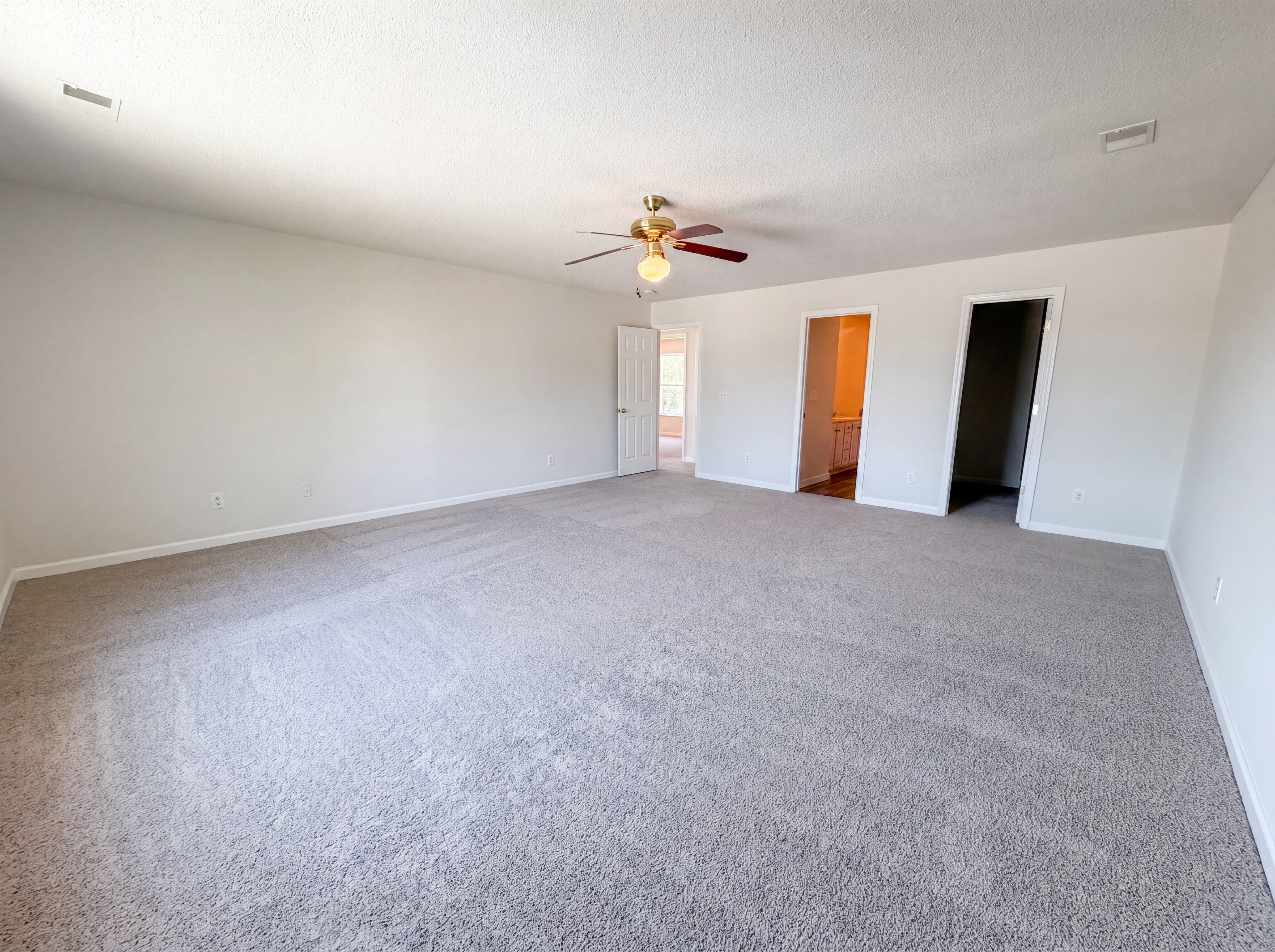 Photo 4 of 26 of 5 Hempstead Pl, Columbia, SC