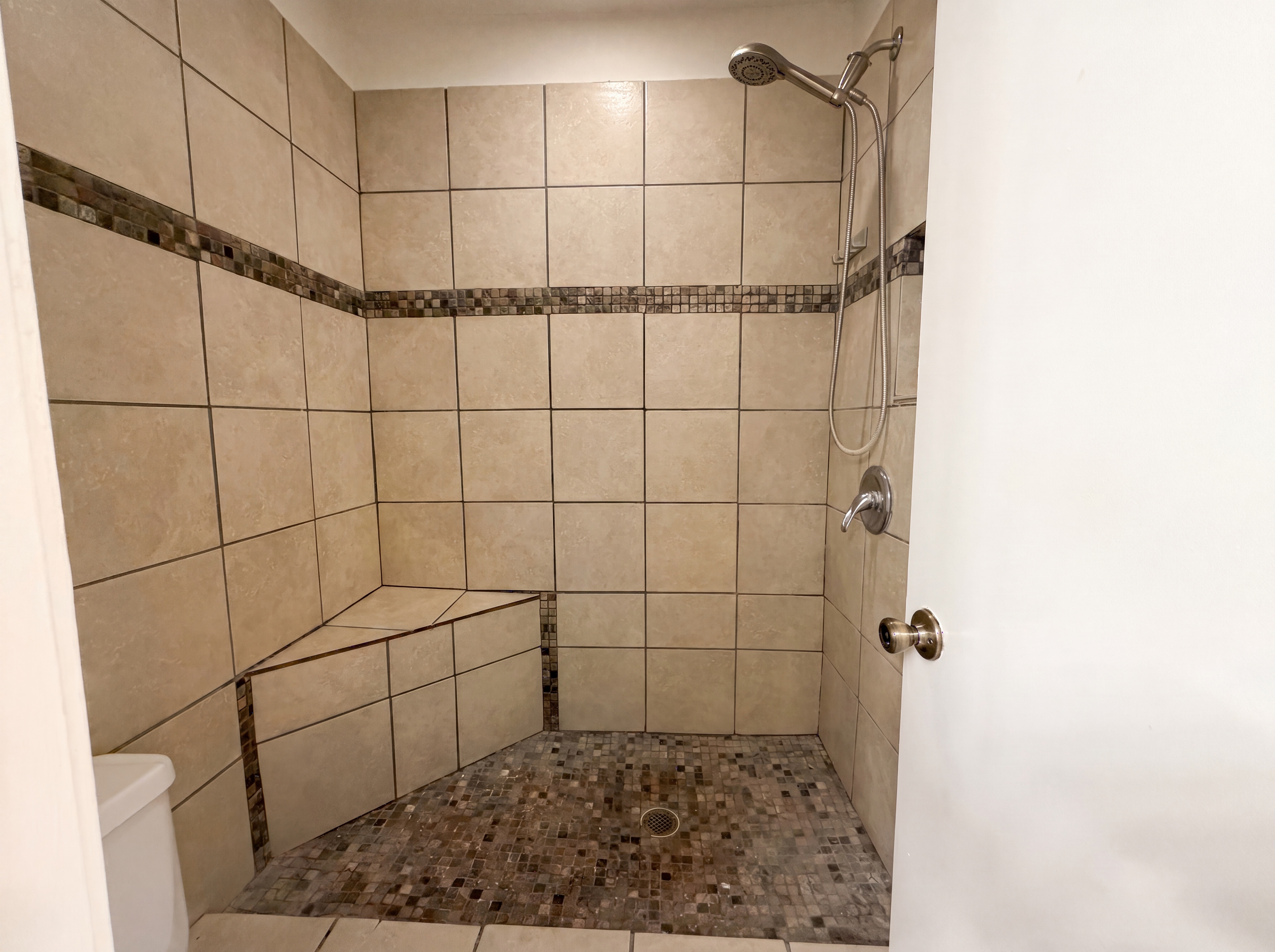 Photo 10 of 16 of 1803 Frontier Trl, Round Rock, TX