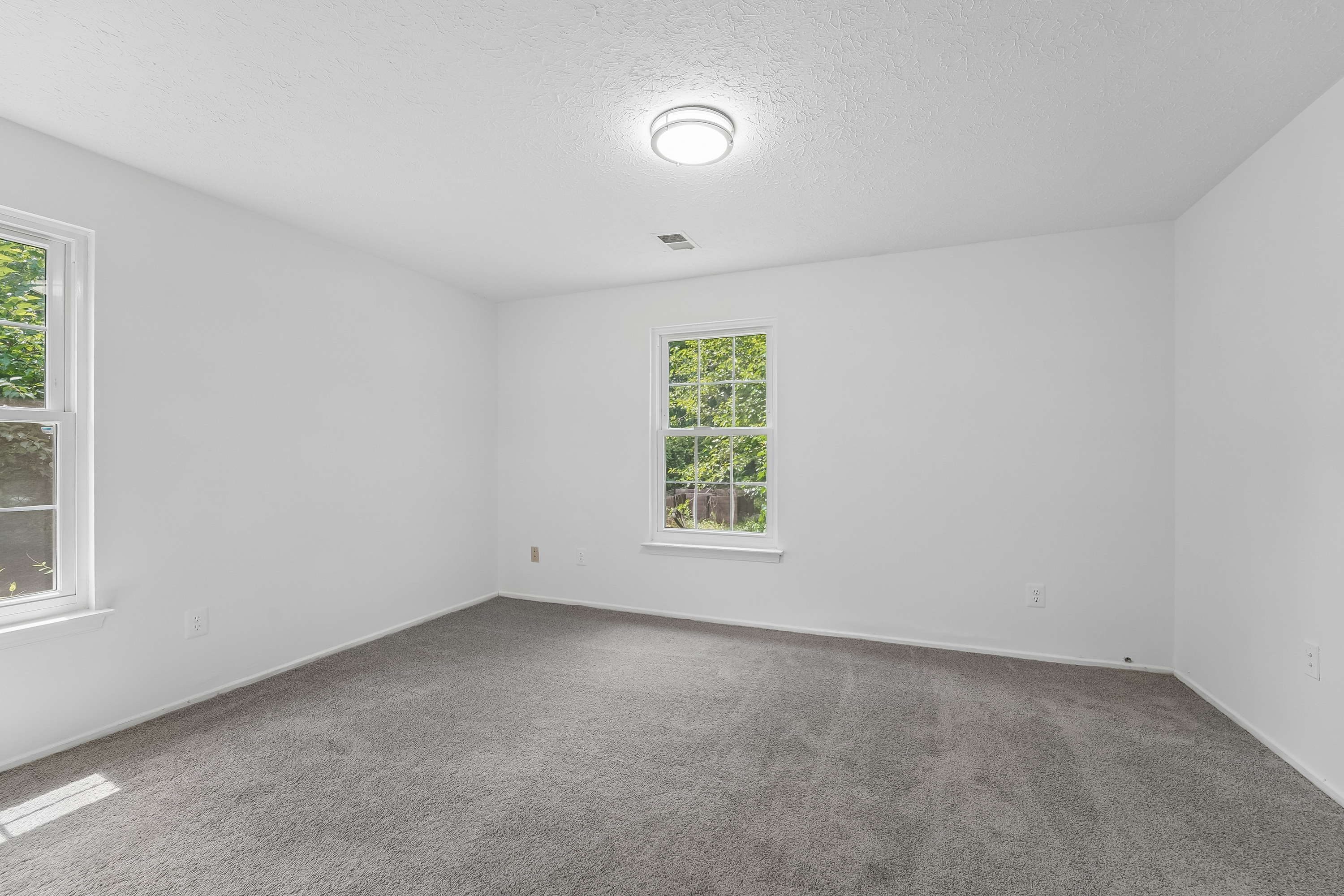 Photo 16 of 19 of 1502 Clearfield Cir, Severn, MD