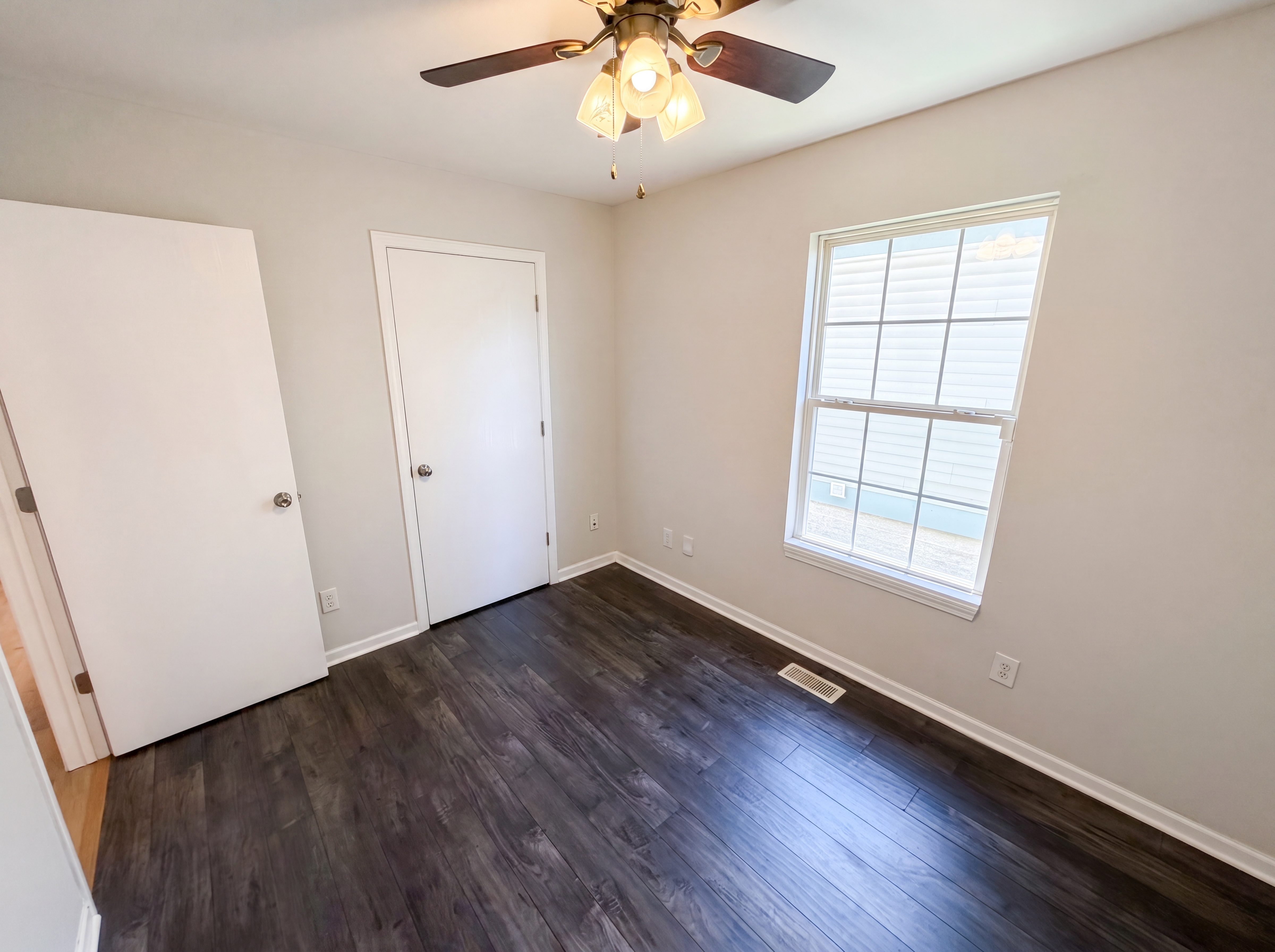 Photo 4 of 15 of 2242 N Alabama St, Indianapolis, IN