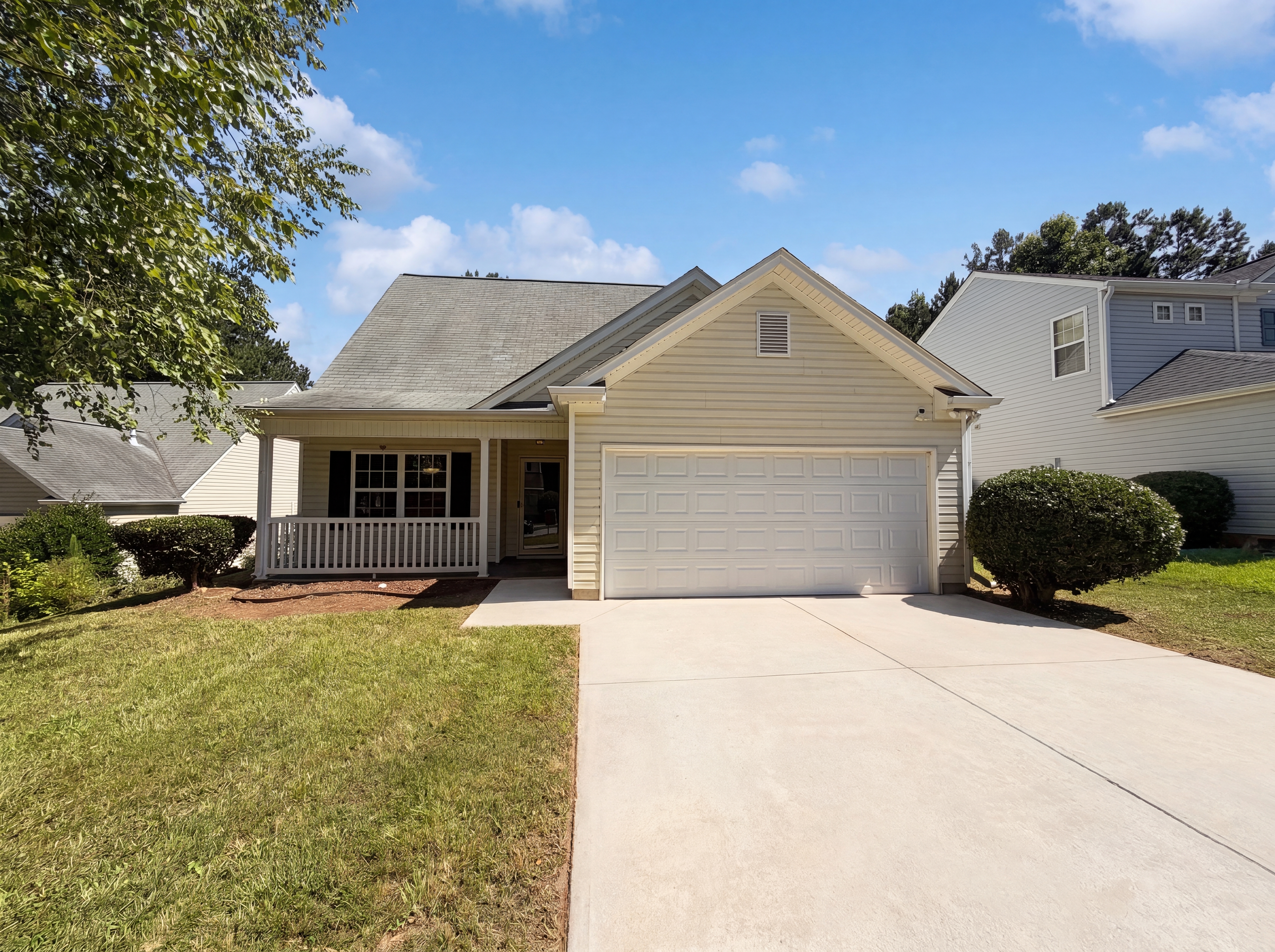Photo 18 of 23 of 635 Sable View Ln, Atlanta, GA