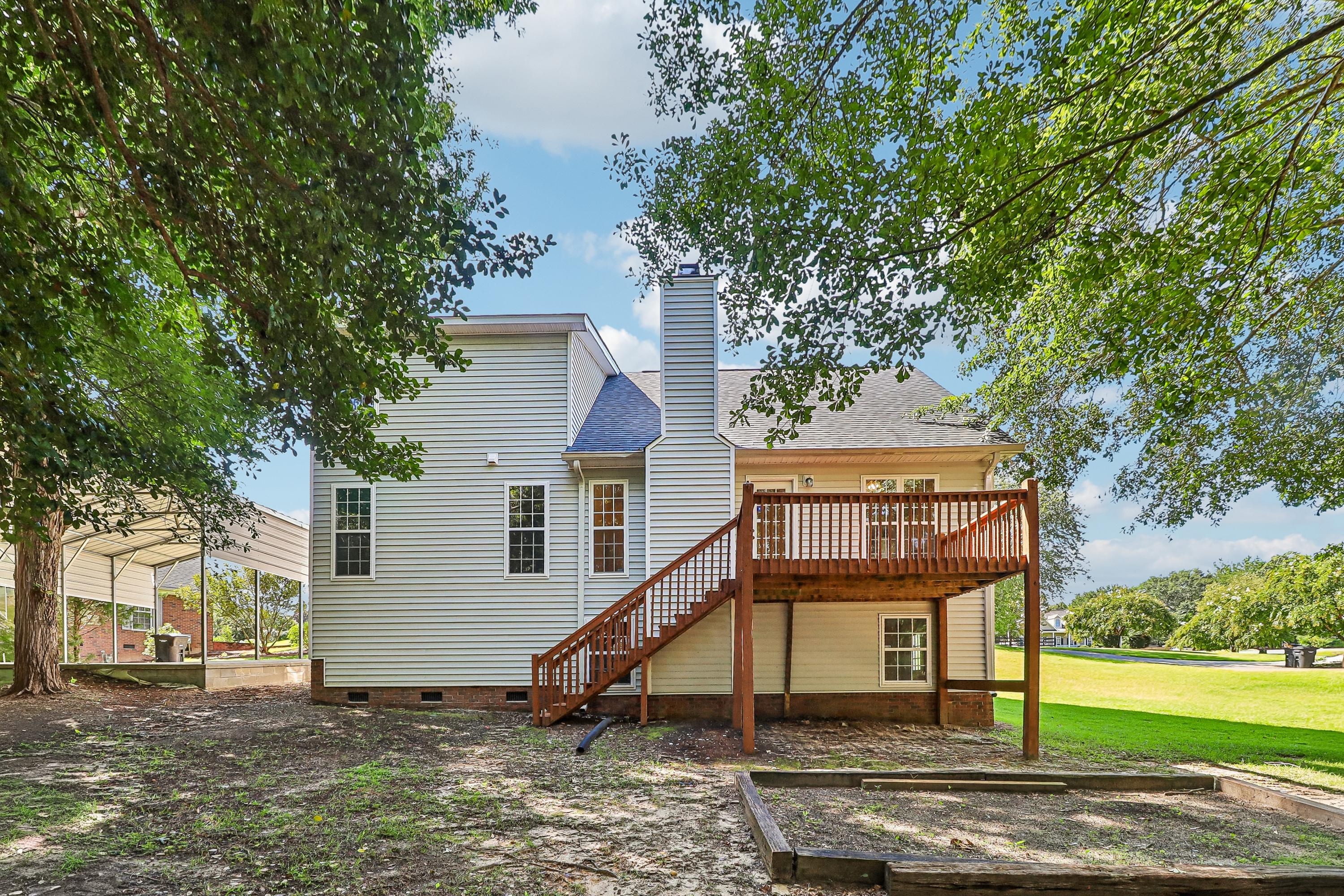 Photo 15 of 44 of 168 Hollow Tree Ct, Lugoff, SC