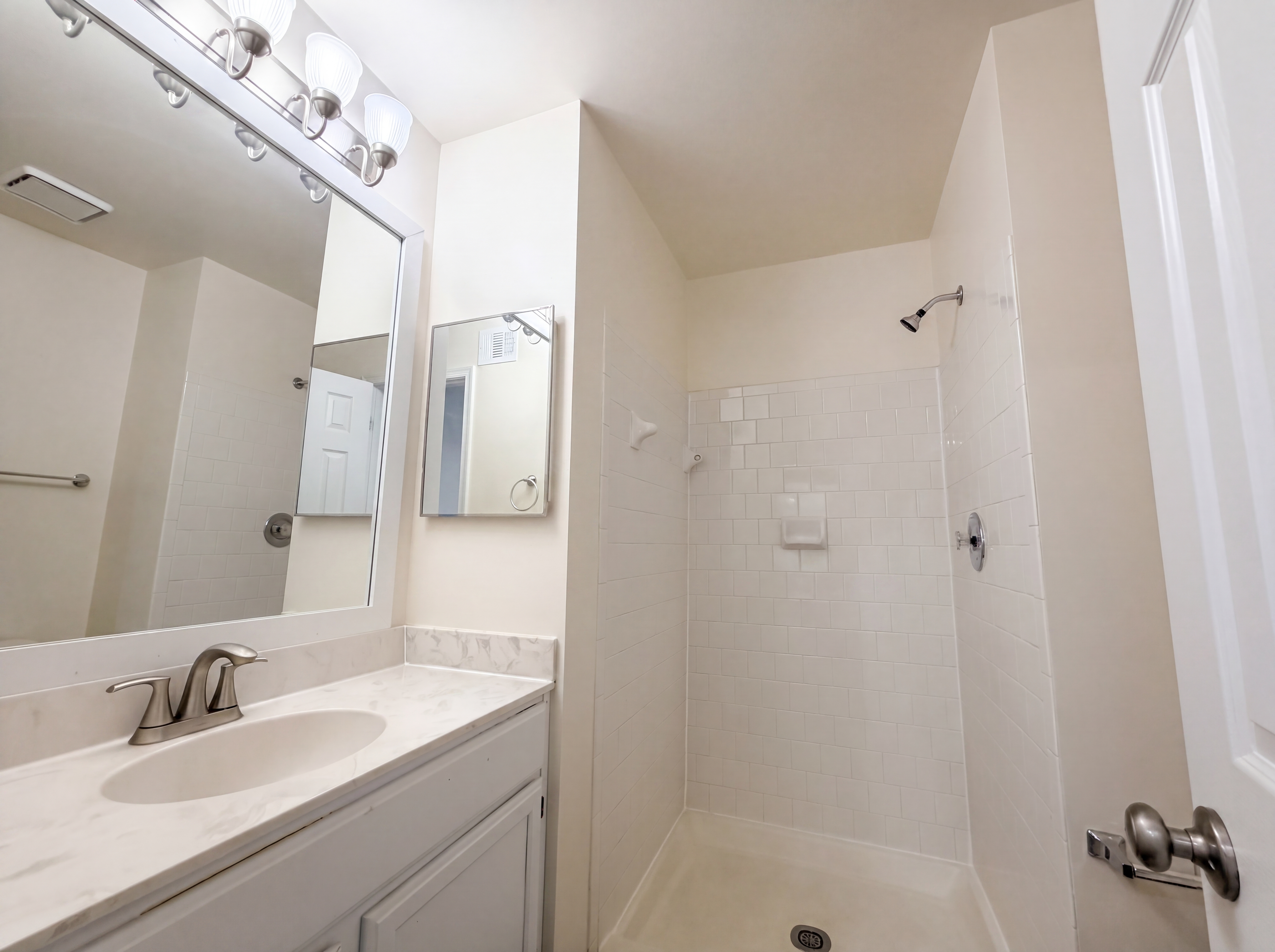 Photo 33 of 53 of 8641 Centerton Ln, Manassas, VA