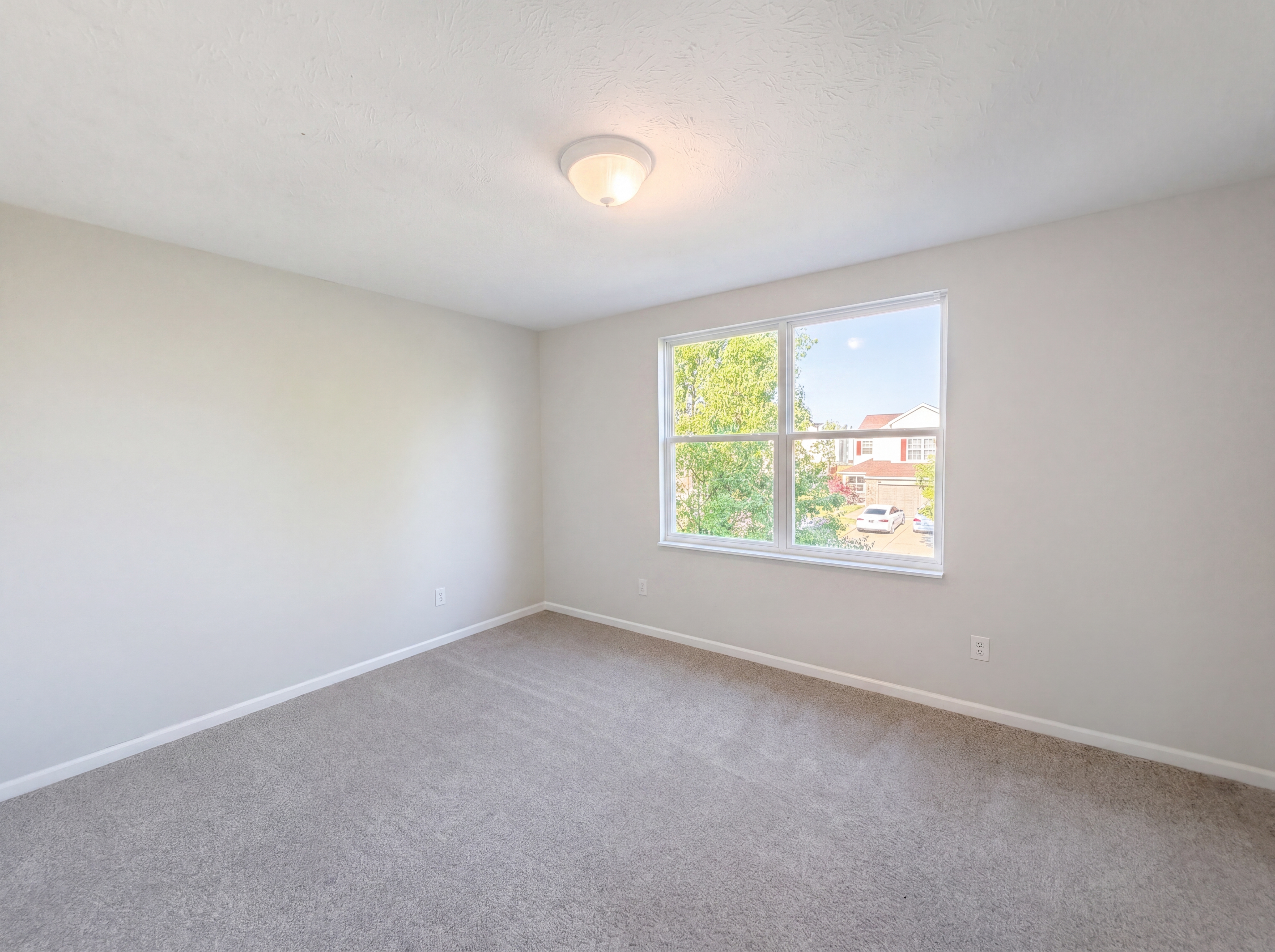 Photo 11 of 18 of 233 White Lick Dr, Indianapolis, IN