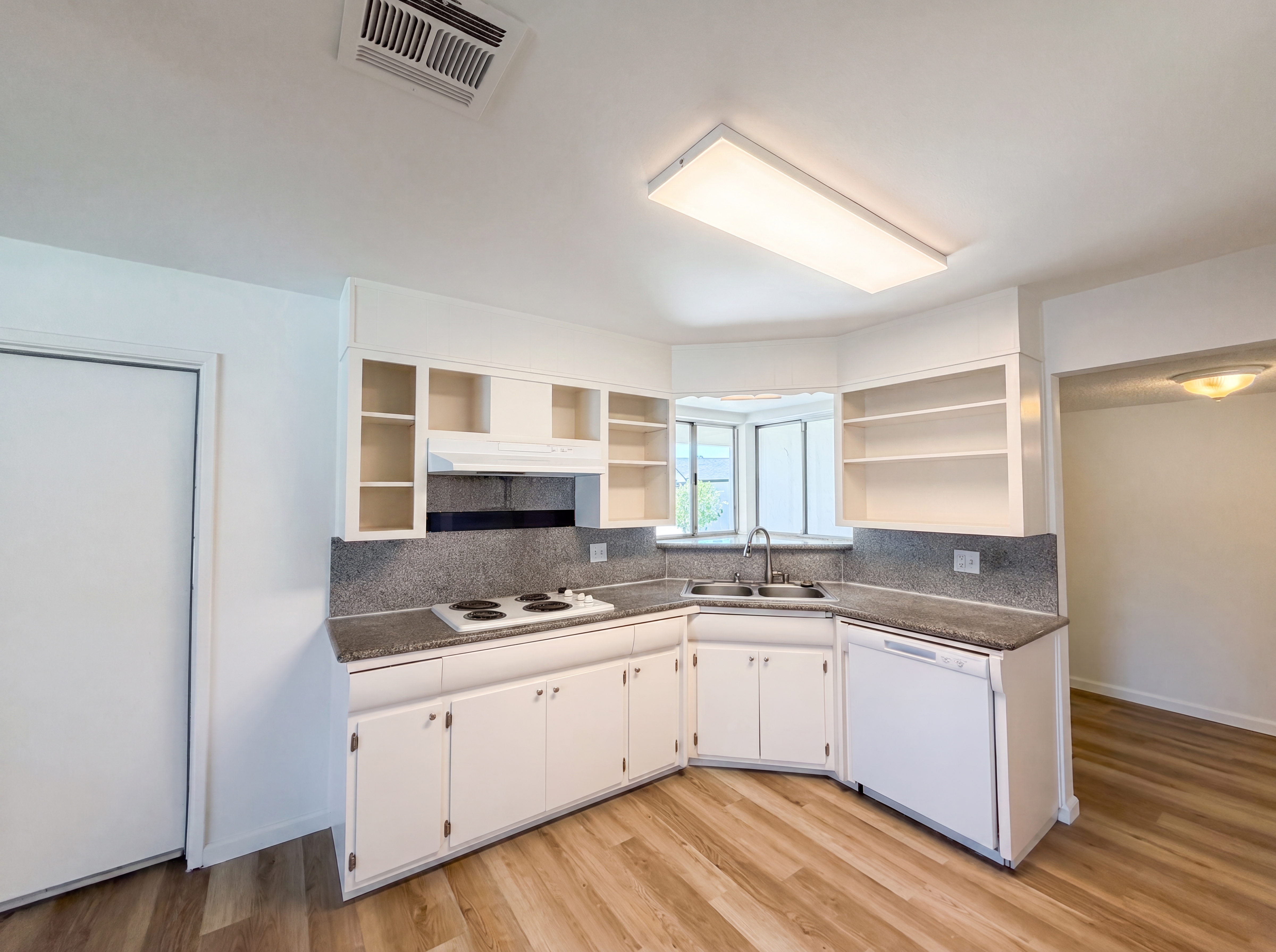 Photo 8 of 38 of 8845 Los Olivas Ct, Stockton, CA