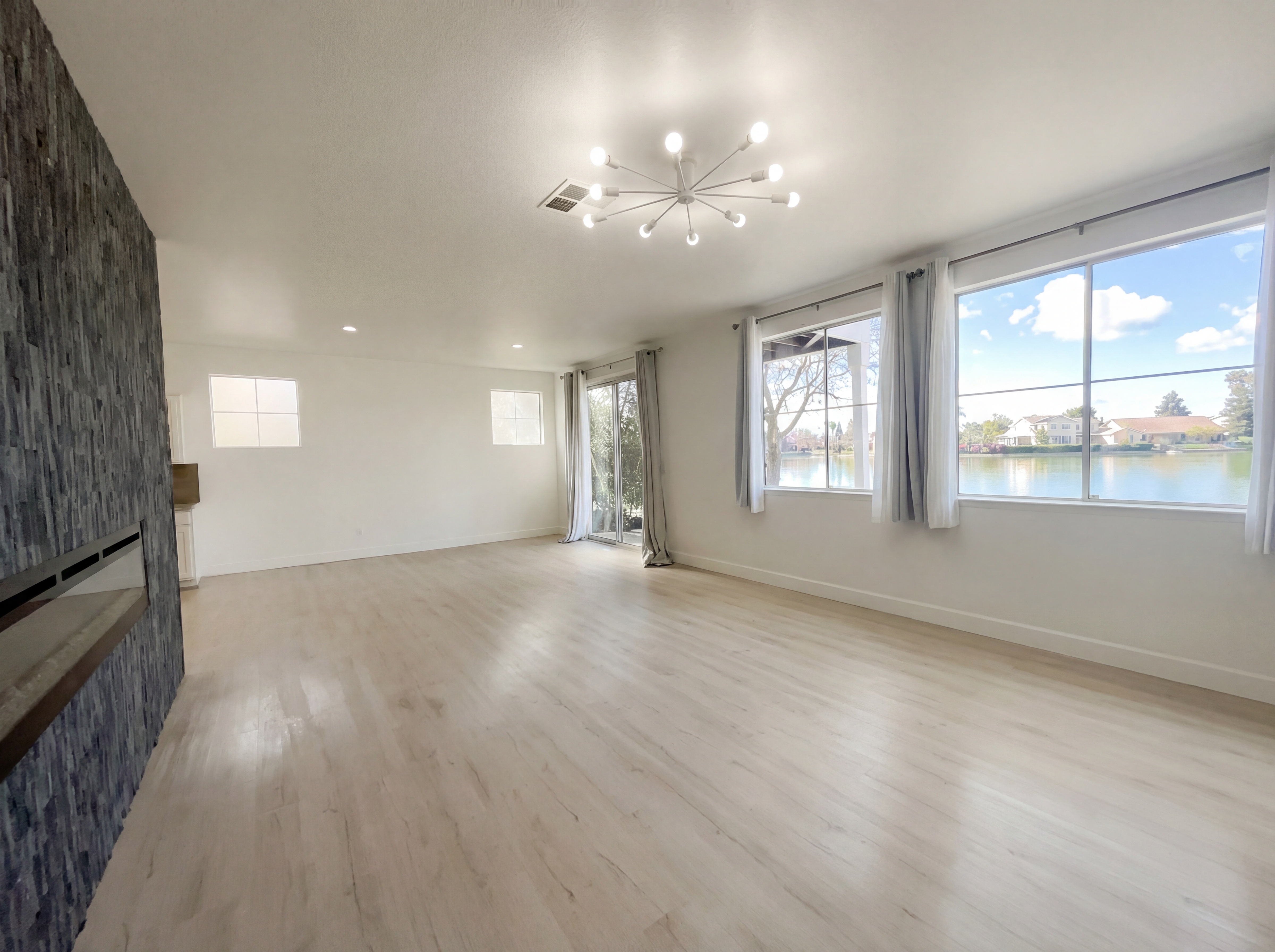 Photo 15 of 64 of 2724 Bertolani Cir, Elk Grove, CA