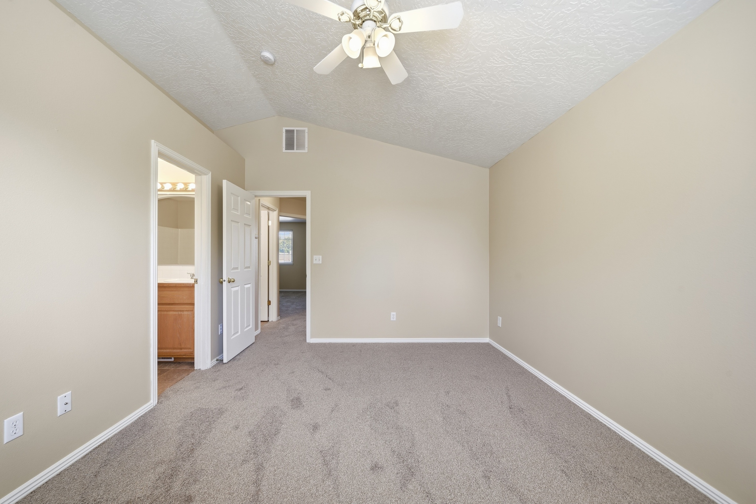 Photo 15 of 35 of 5239 S Apsley Pl, Boise, ID