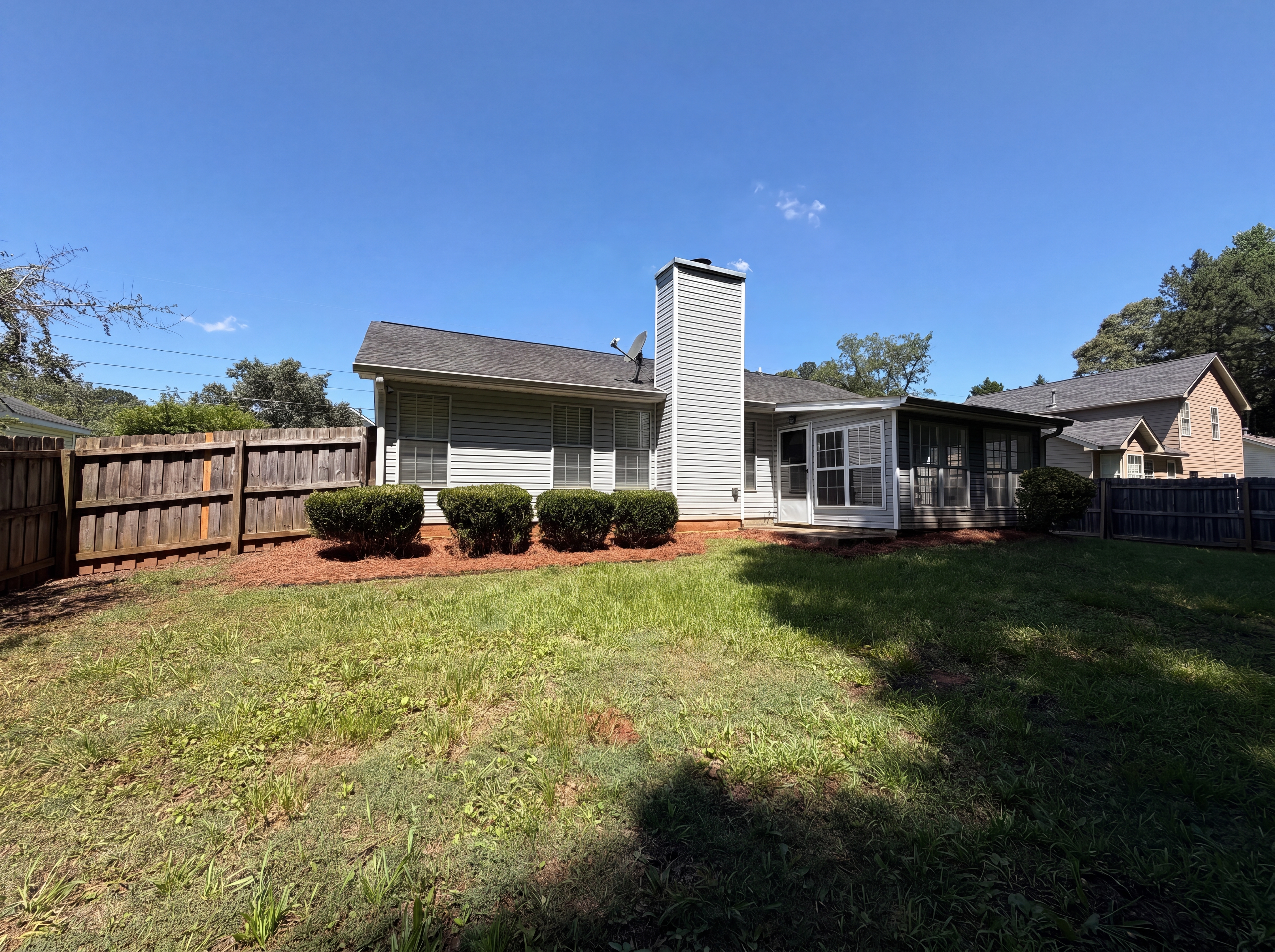 Photo 16 of 19 of 3167 River Oak Rd, Decatur, GA