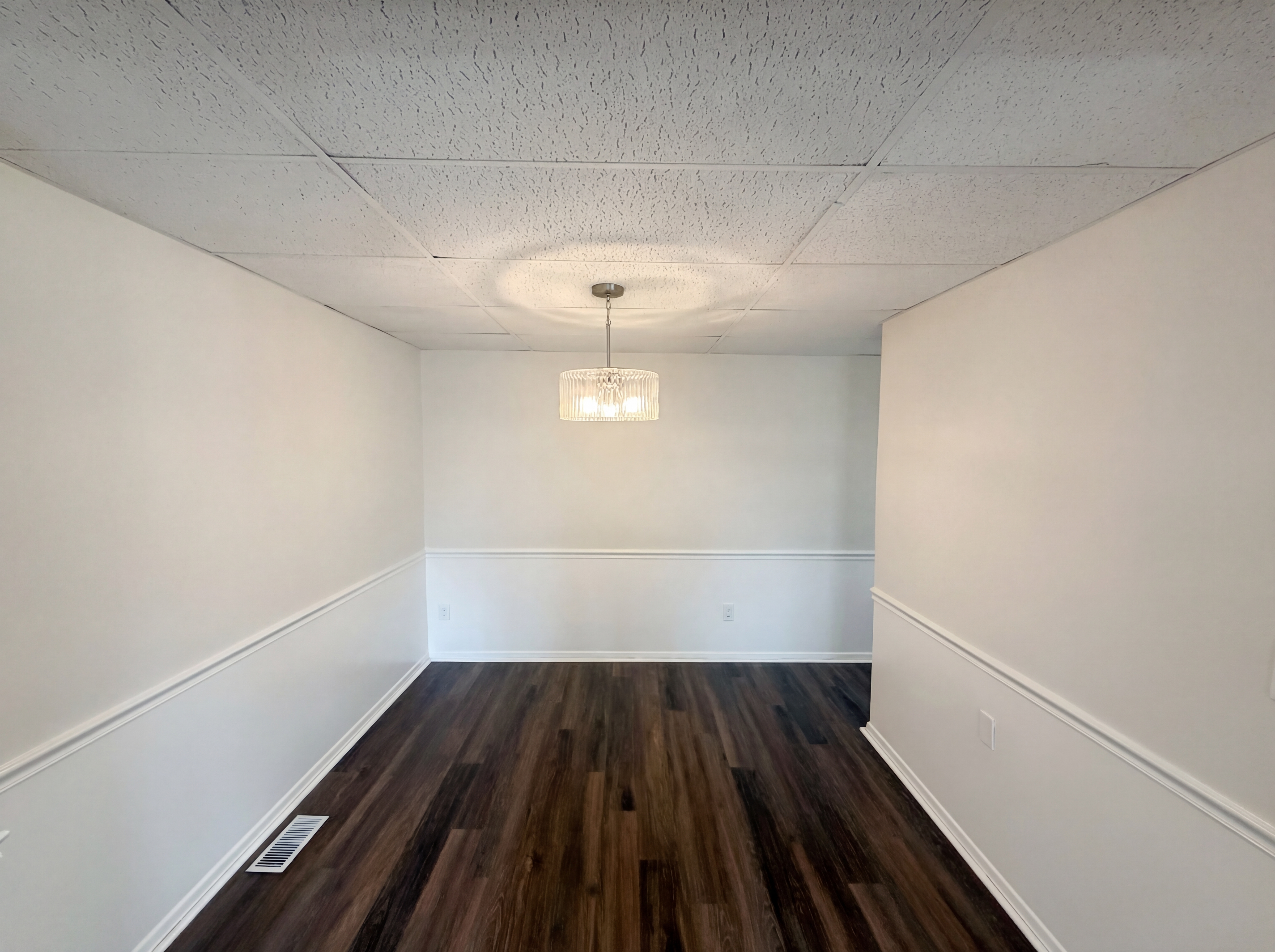 Photo 10 of 23 of 4050 Huntingreen Ln, Winston Salem, NC