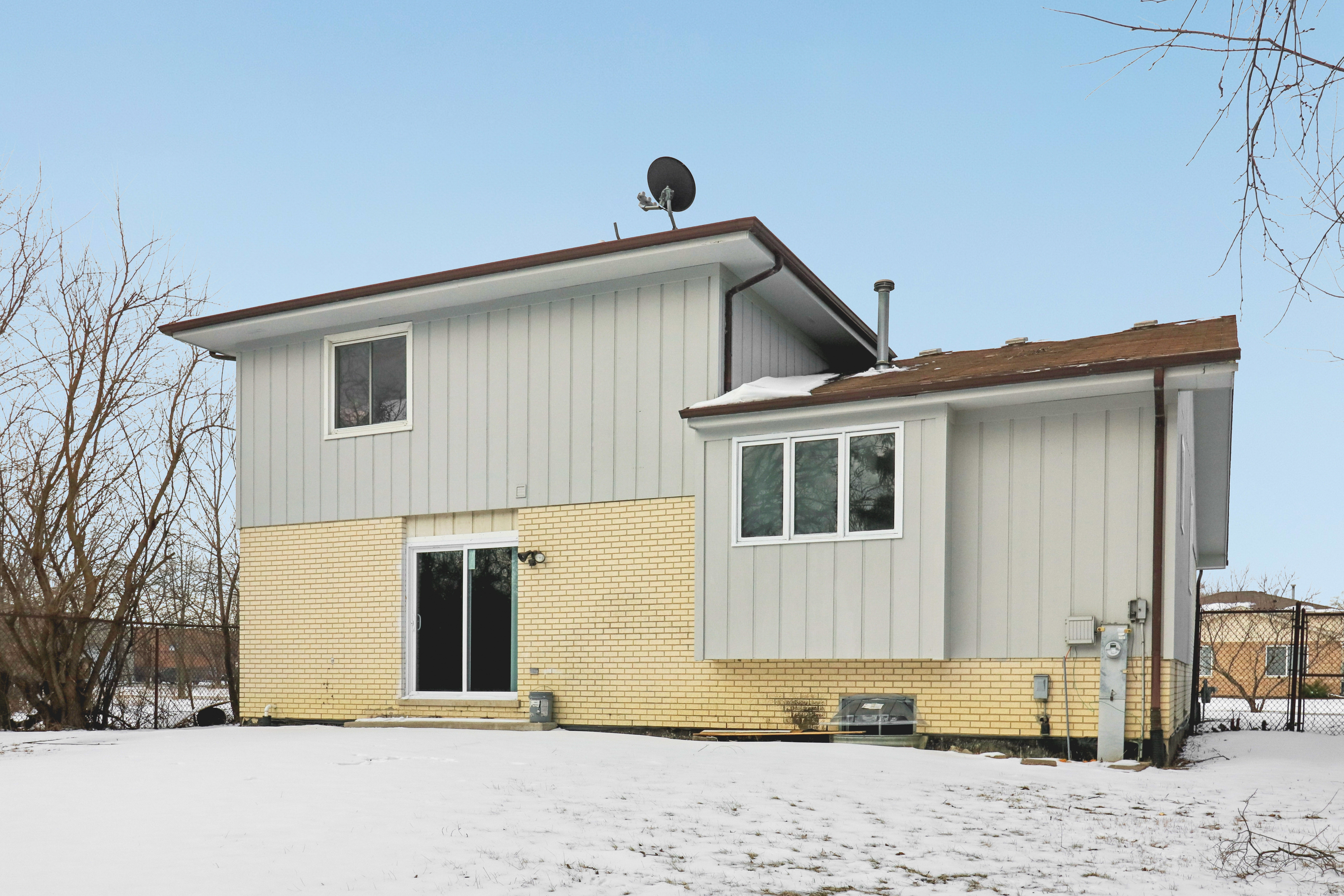 Photo 35 of 37 of 16627 Carse Ave, Harvey, IL