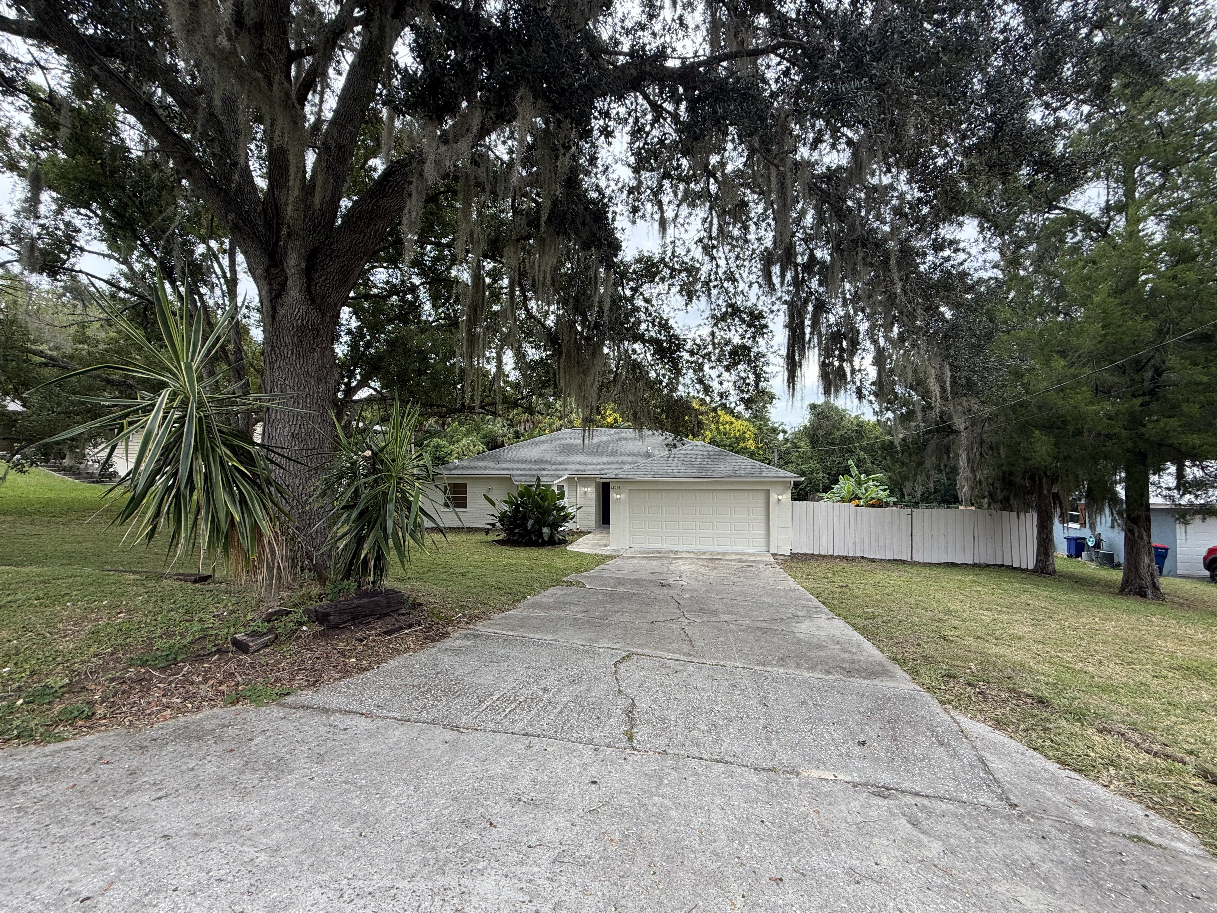 Photo 27 of 32 of 12054 Joe Herrmann Dr, San Antonio, FL
