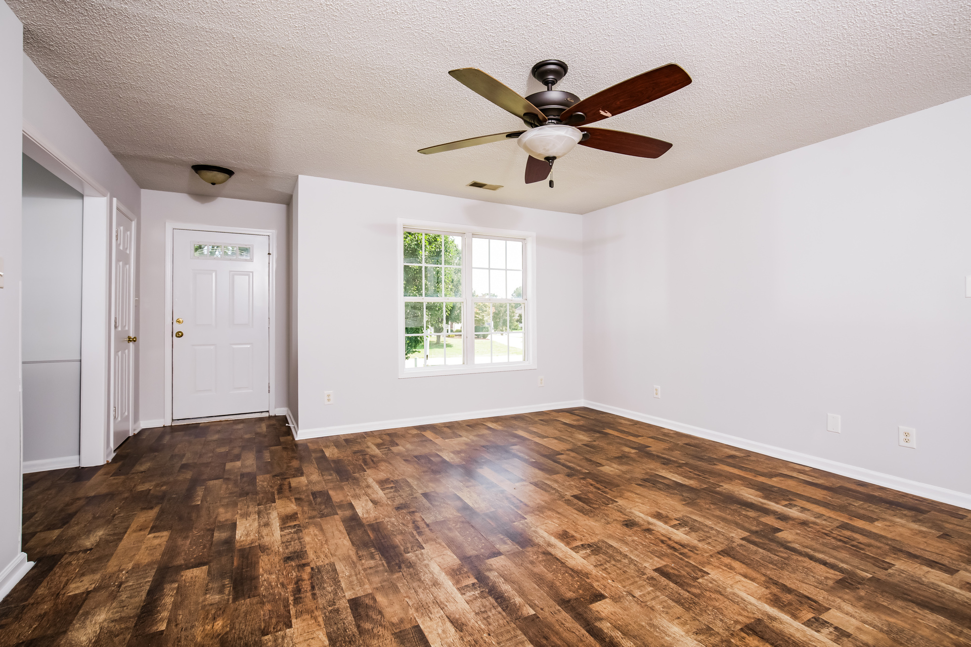 Photo 6 of 25 of 4765 Primrose Pl, Rocky Mount, NC