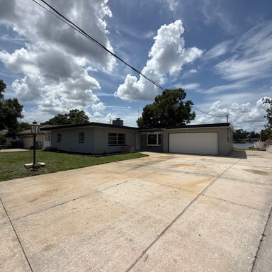 Property photo 1 of 6907 Spencer Cir
