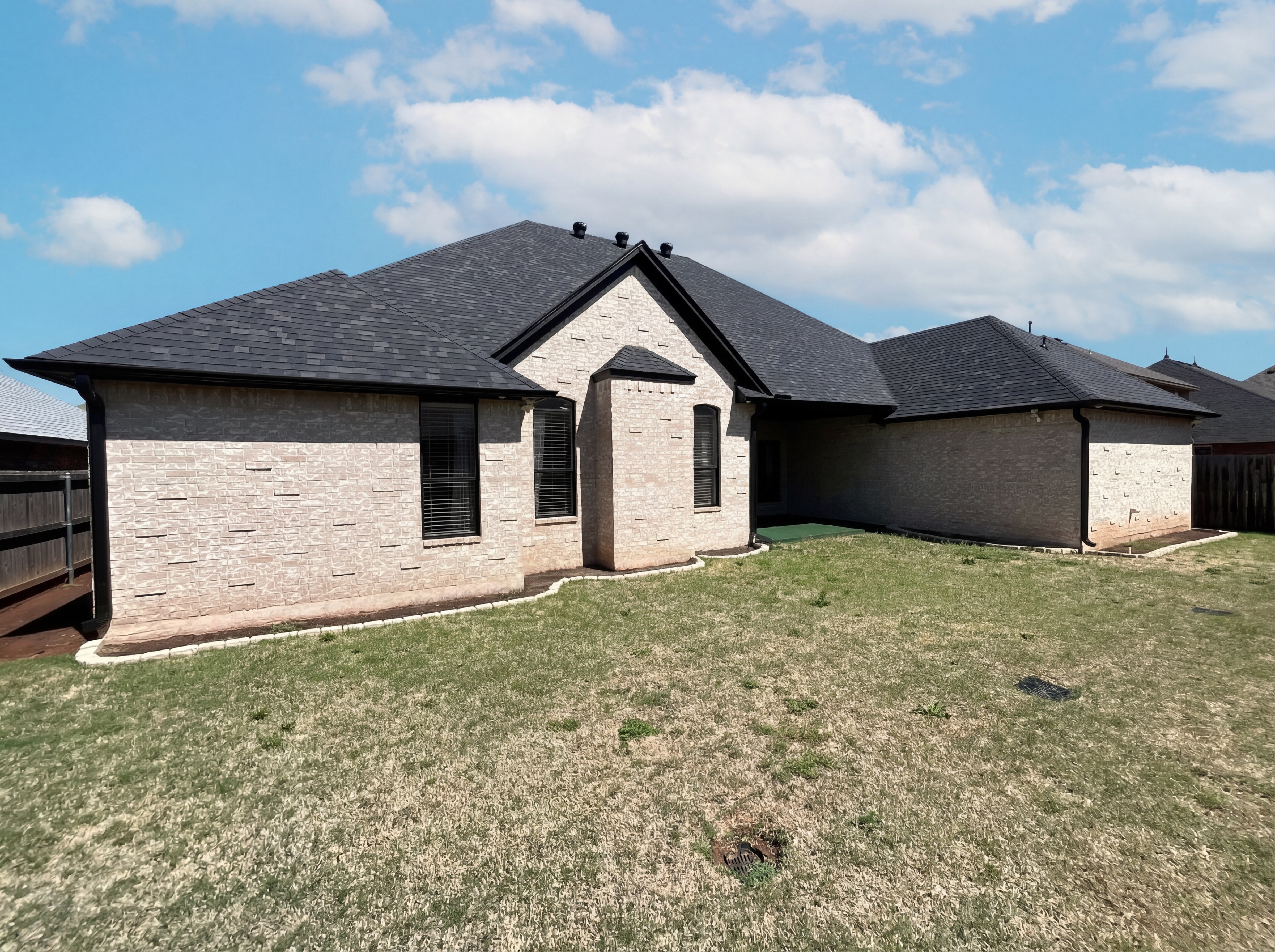 Photo 5 of 22 of 8816 NW 121st Ter, Oklahoma City, OK