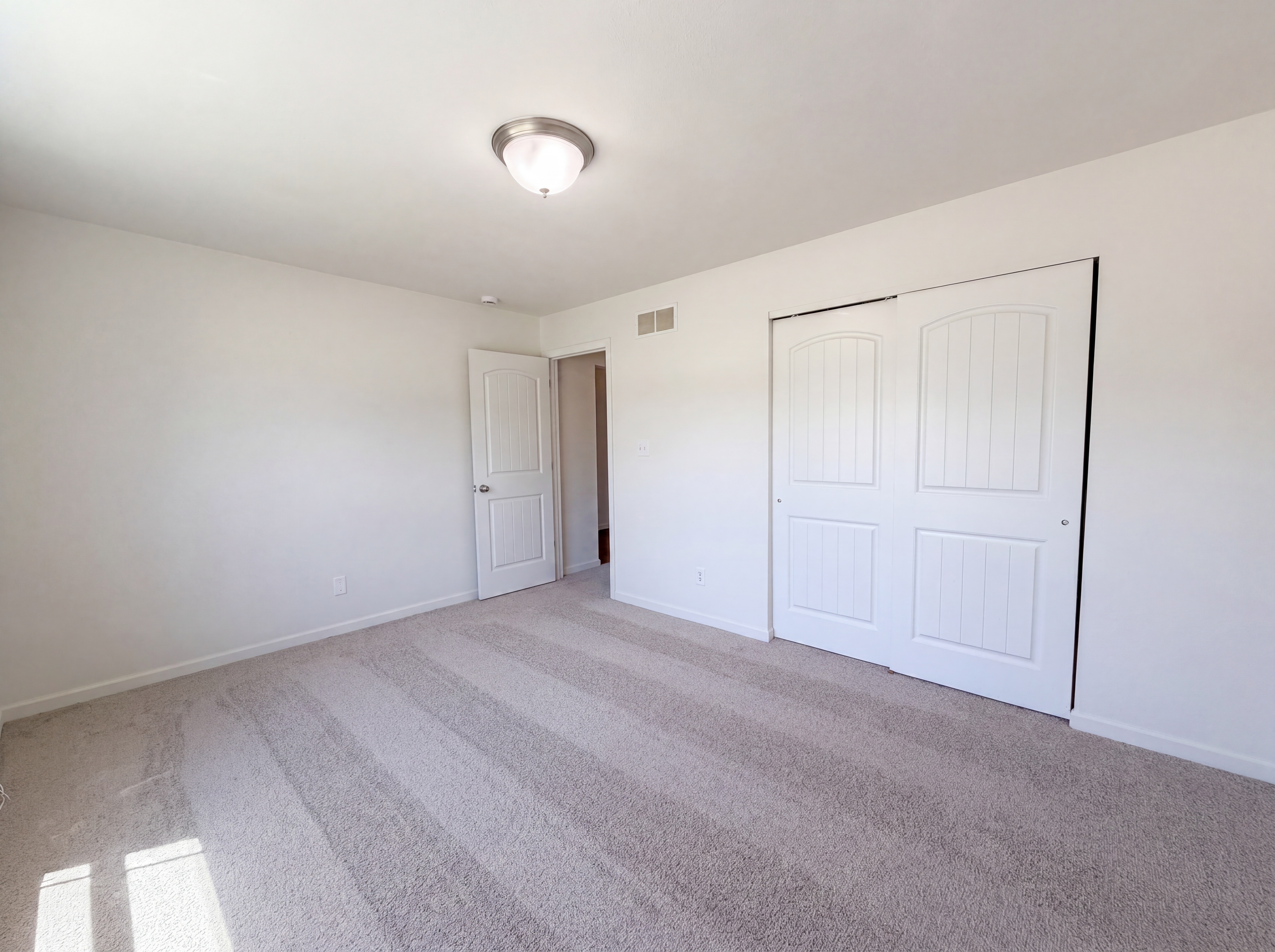 Photo 14 of 22 of 7932 Laurel Flats Dr, Caseyville, IL