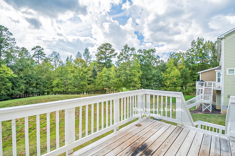 Photo 20 of 20 - 30 Grandwood Cir, Durham, NC 27712