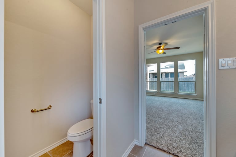 Photo 19 of 27 - 11121 Hawks Landing Rd, Haslet, TX 76052