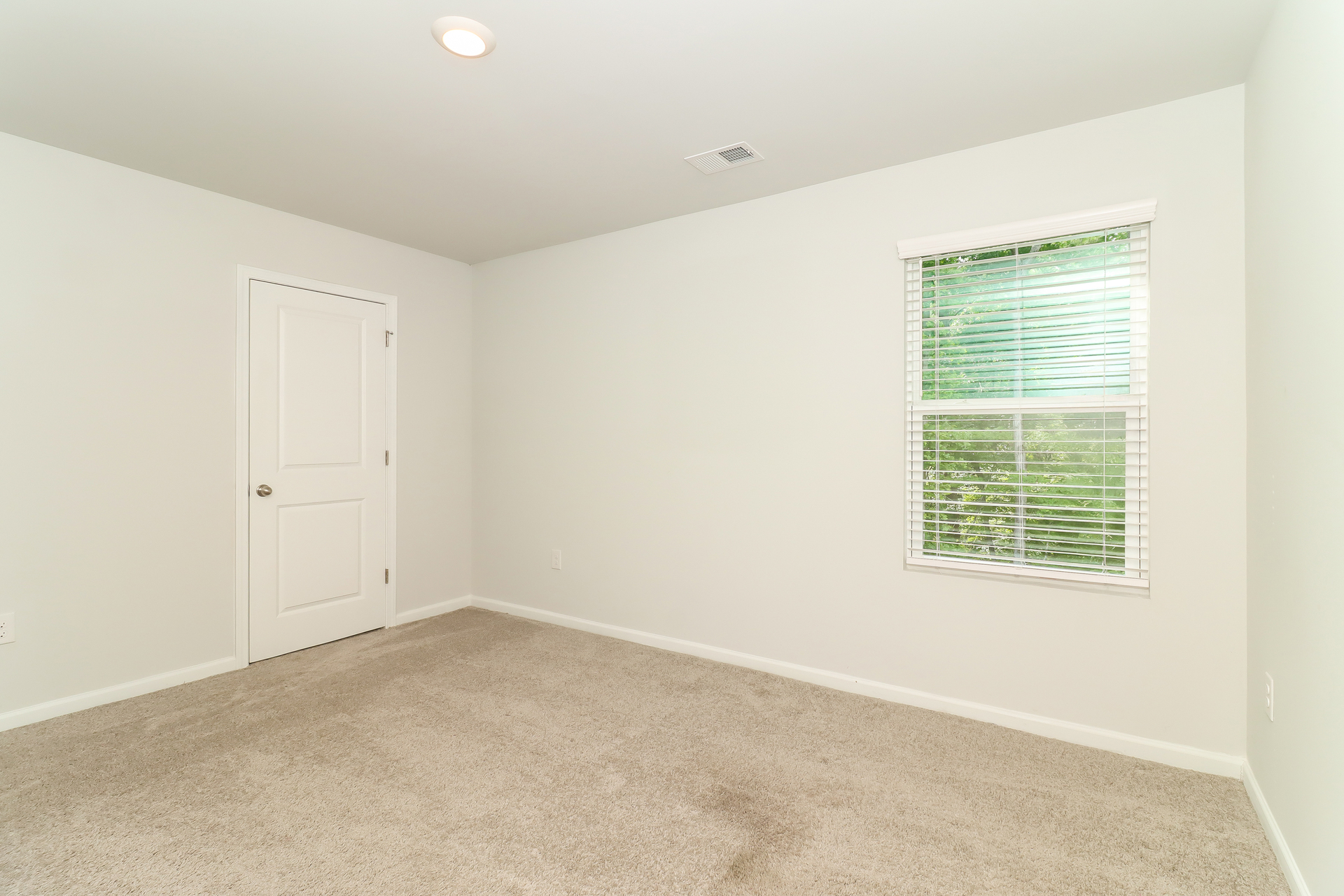 Photo 18 of 22 of 309 Muskogee Dr, Dallas, GA