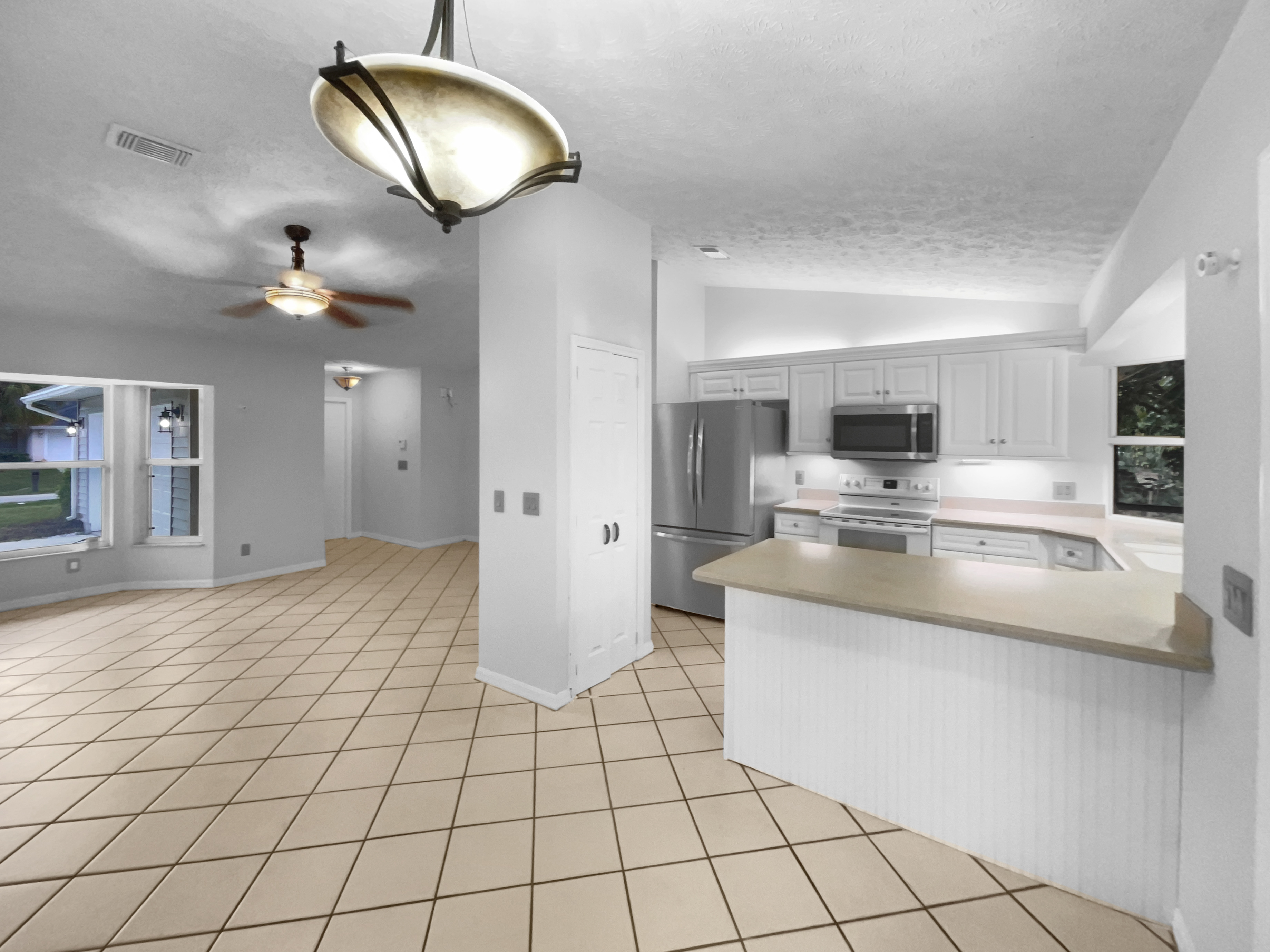 Photo 12 of 28 of 5409 Hickory Dr, Fort Pierce, FL