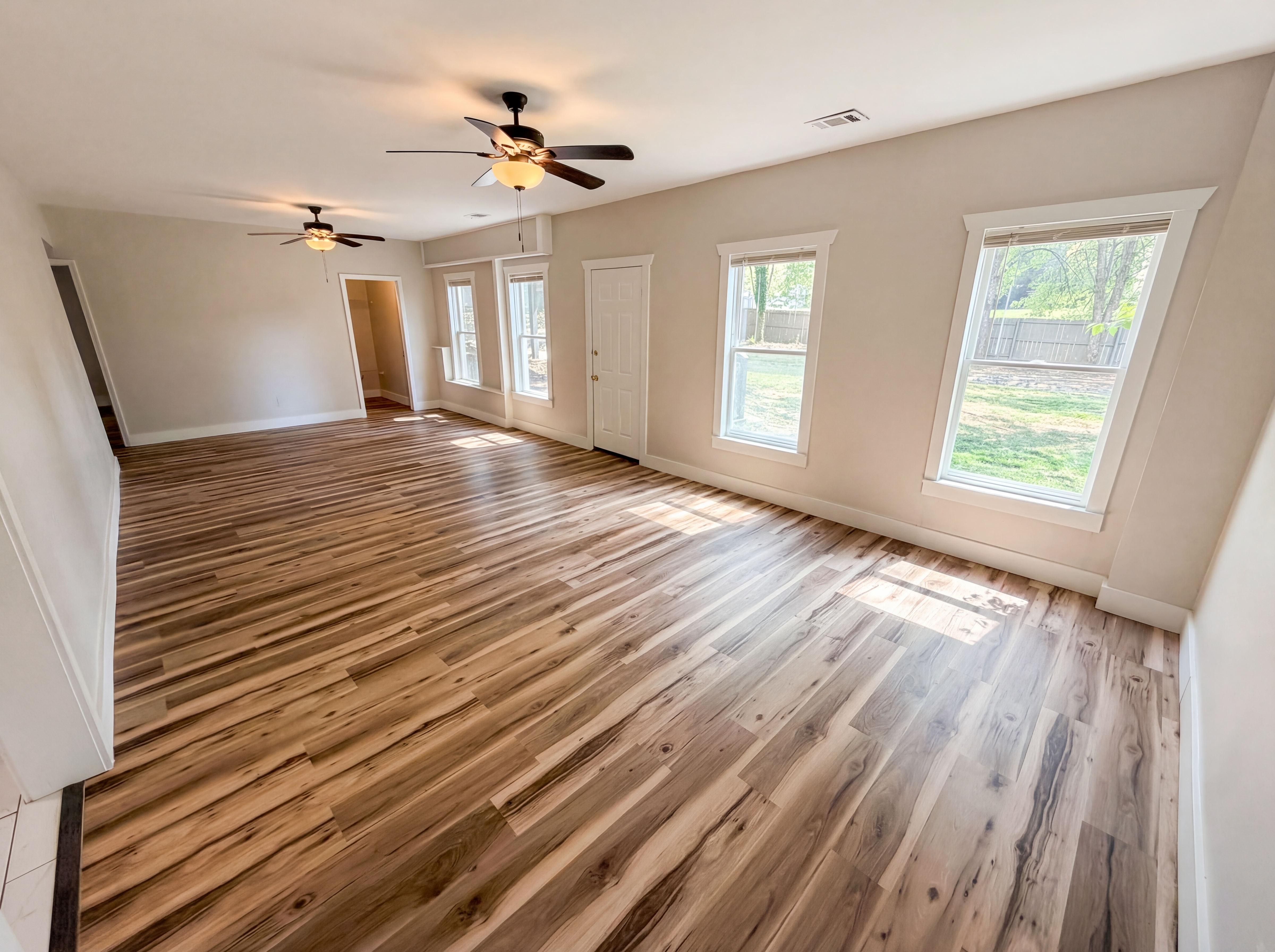 Photo 15 of 44 of 4000 Amberley Ln, Marietta, GA