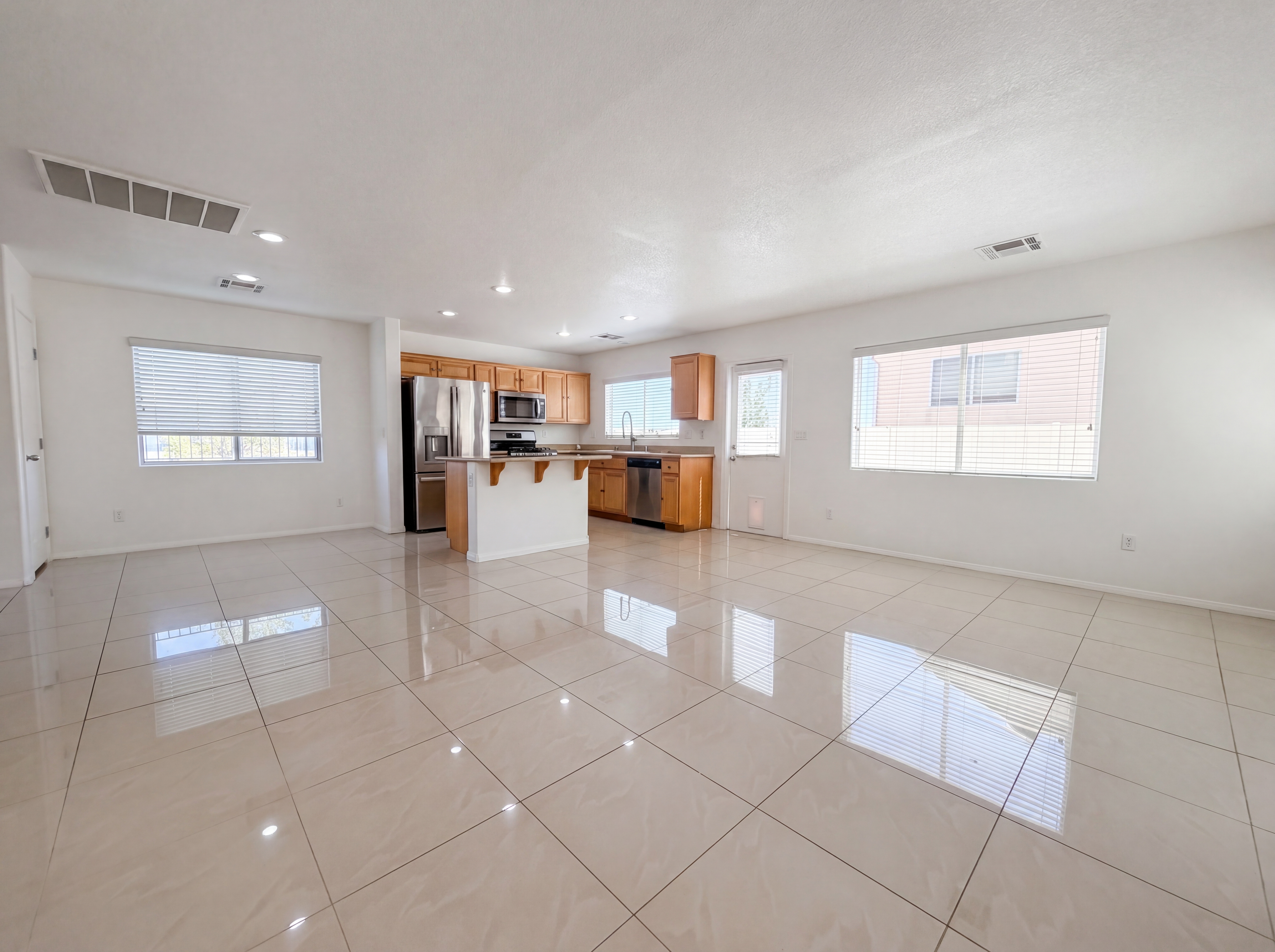 Photo 9 of 24 of 10506 Yuha Desert Ct, Las Vegas, NV
